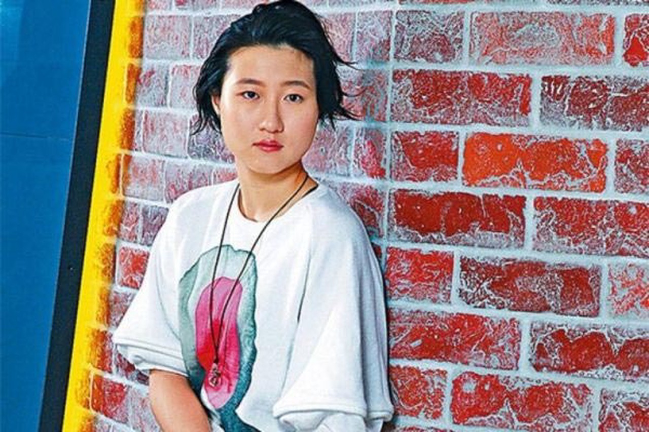 Джеки Чану исполнилось 72 года: как каскадер с дырой в голове обманул смерть и стал легендой кино