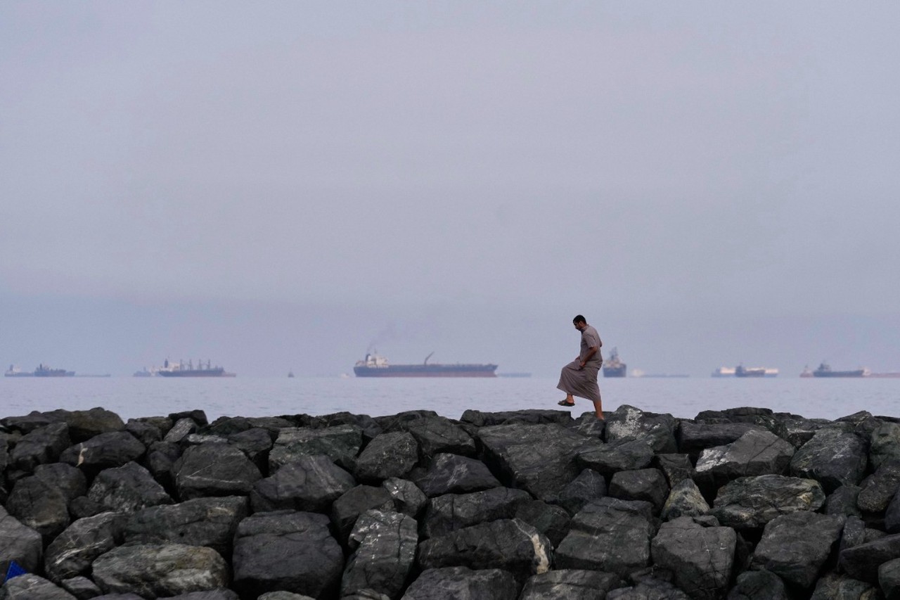 Трамп прогнулся, а Иран ликует: что стоит за перемирием на Ближнем Востоке