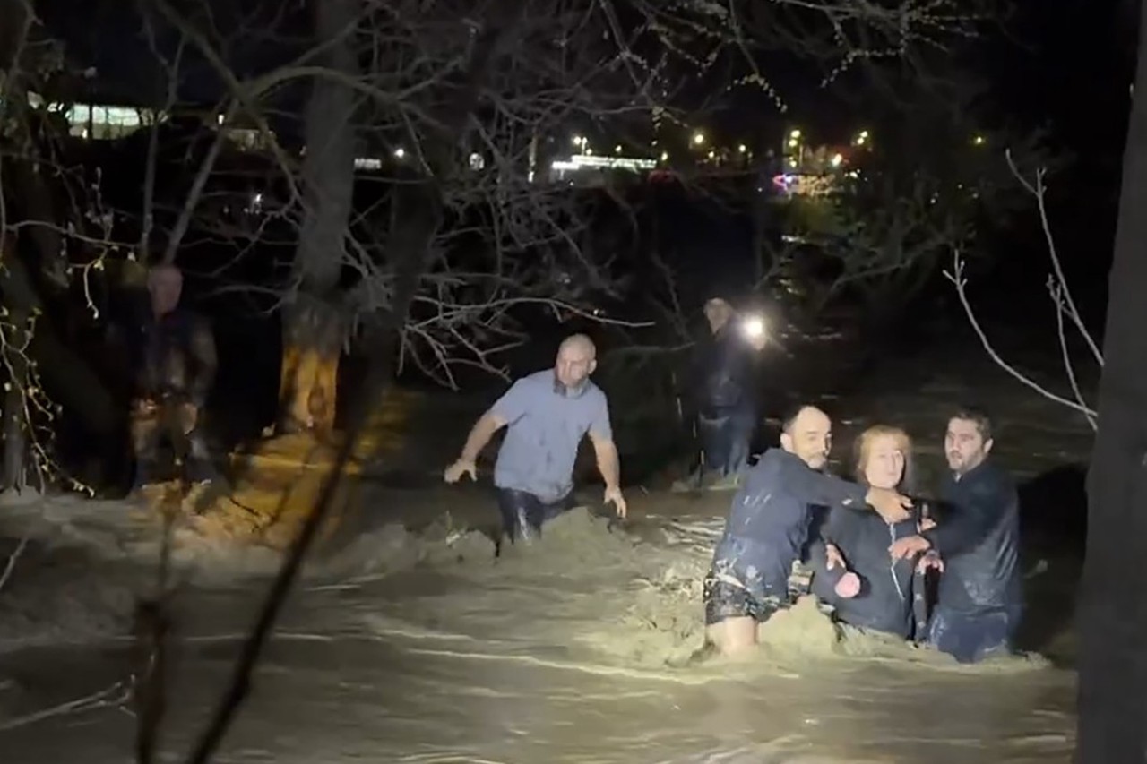 Тысячи домов в воде, вспышка инфекции: последние новости о ЧП в Дагестане 8 апреля