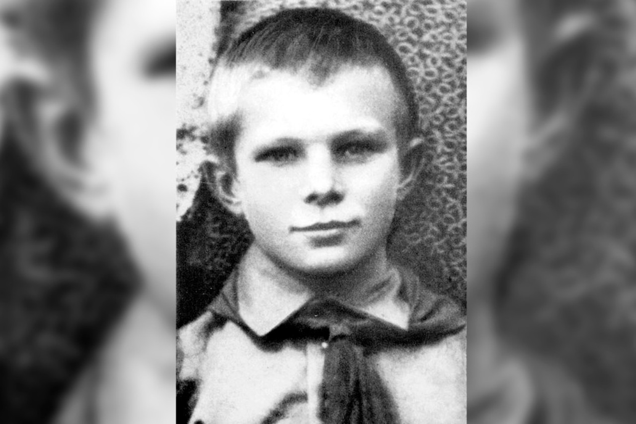 Ужасы войны и первые падения: как прошли детство и юность Юрия Гагарина