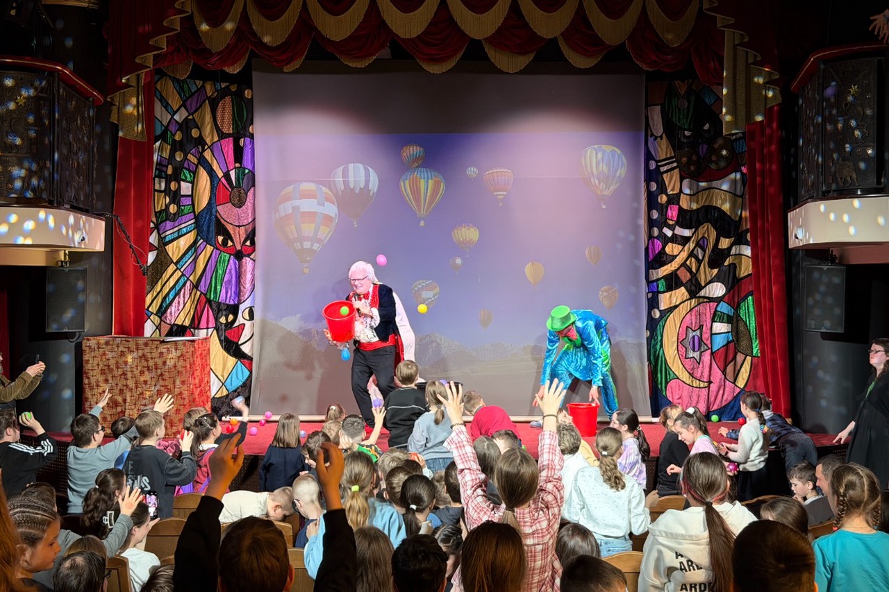 Контрастная душа: как Юрий Куклачев учит людей доброте и любви