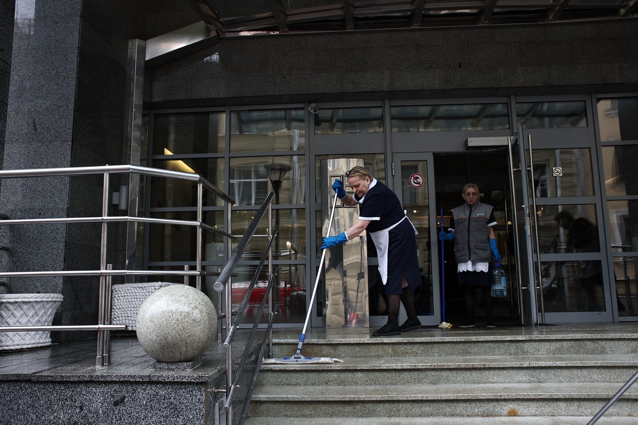 Работа на США, долги за ЖКУ и унижение россиян: почему немощная Пугачева осталась без Галкина* в день рождения