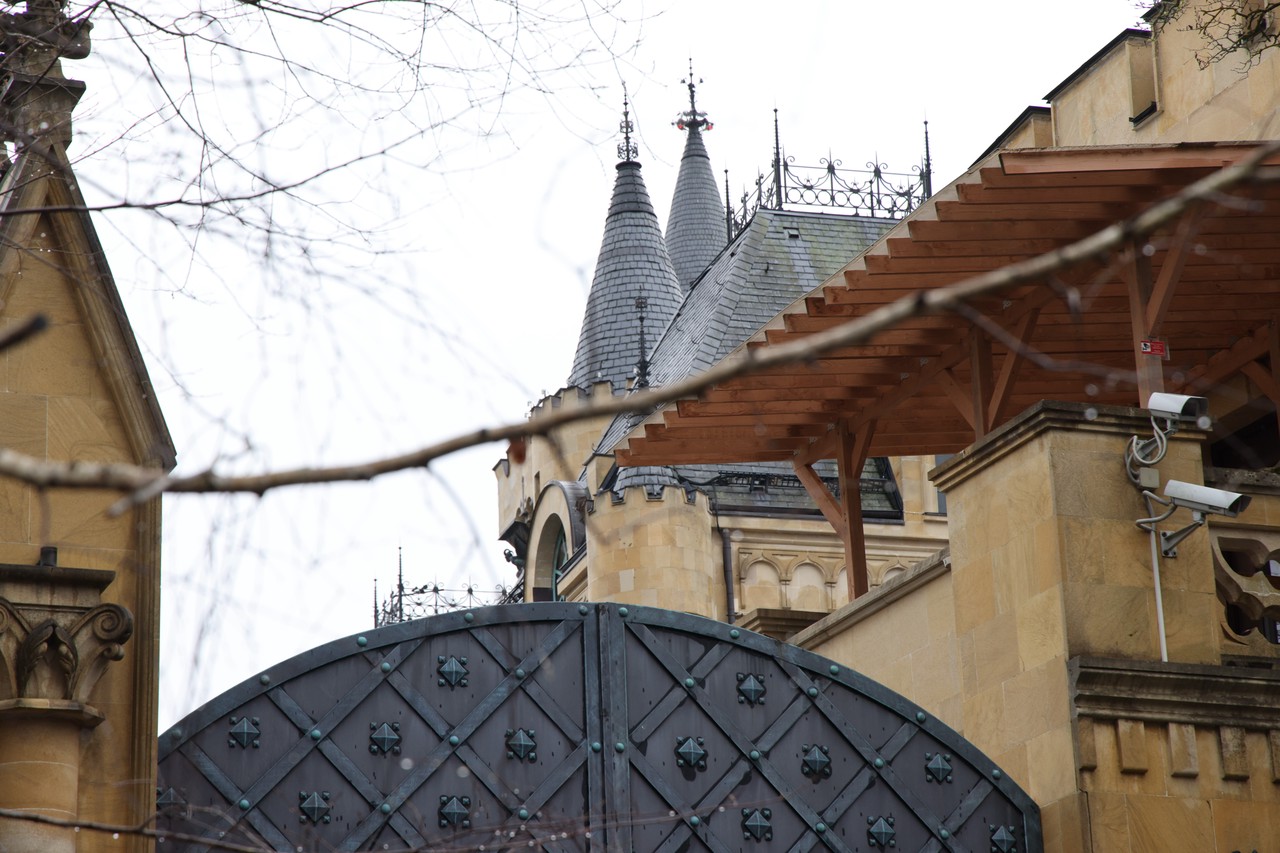 Страсть к террористу, генеральская крыша и клан Галкиных: что скрывает Пугачева на фоне суда