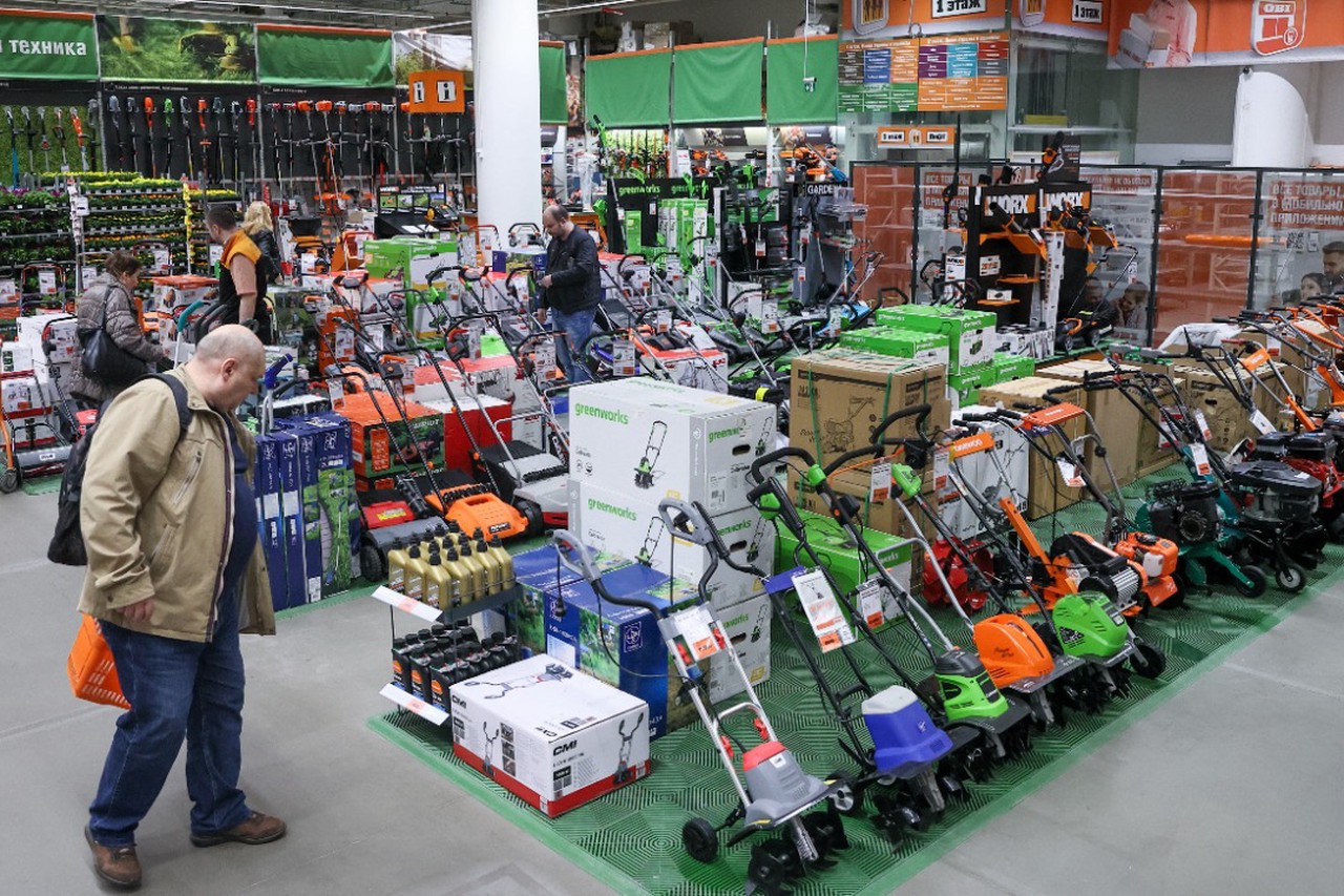 Инструменты для дачи: что нужно купить в апреле