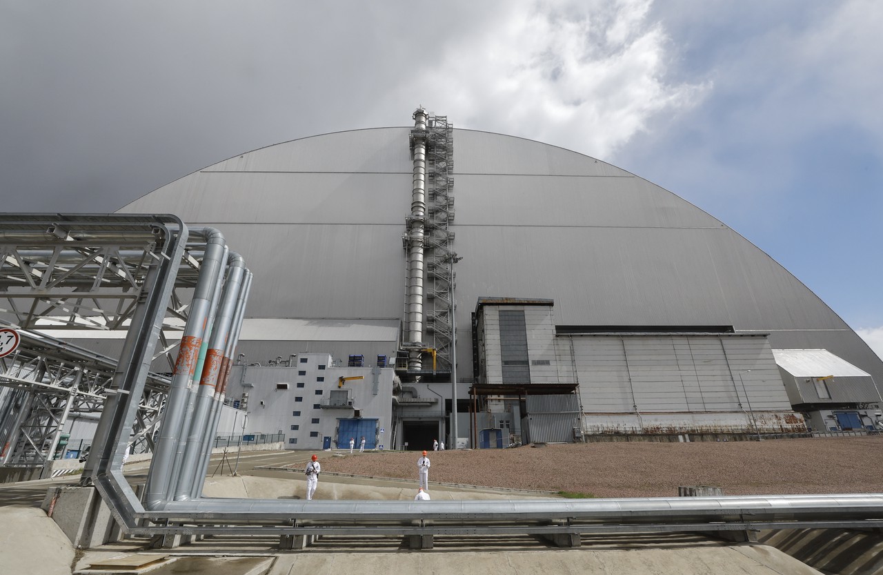 Наследственные мутации, смертельный ИИ и взрывоопасная арка: какие мифы о Чернобыле живут до сих пор