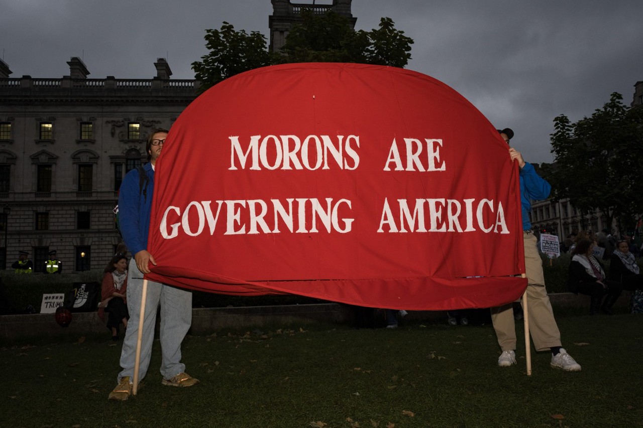 Вот новый переворот: фиаско в Иране, реванш на Кубе и услуга Трампа богатеньким дружкам