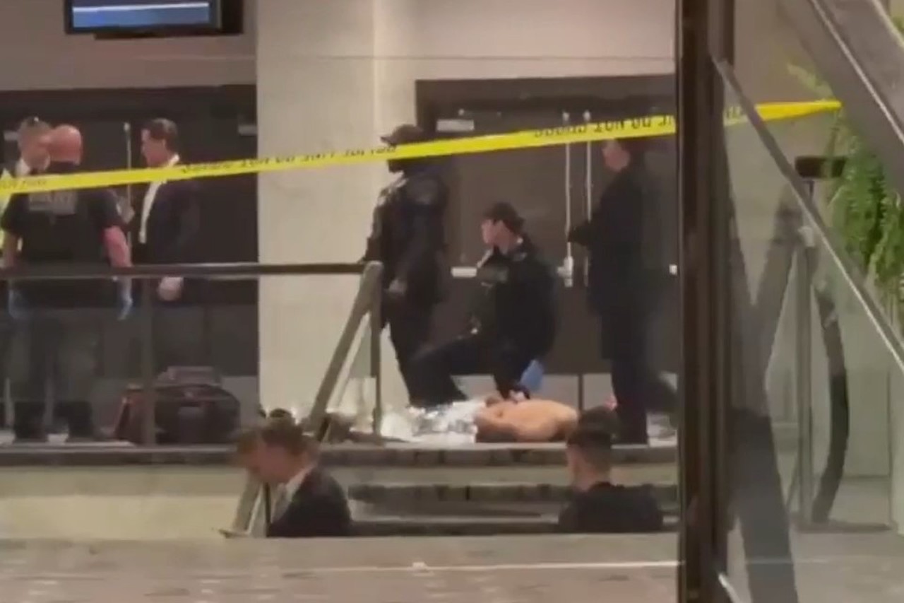 «Укокошат рыжего»: третья пуля в сантиметре от Трампа – учитель с дробовиком почти довел дело до конца