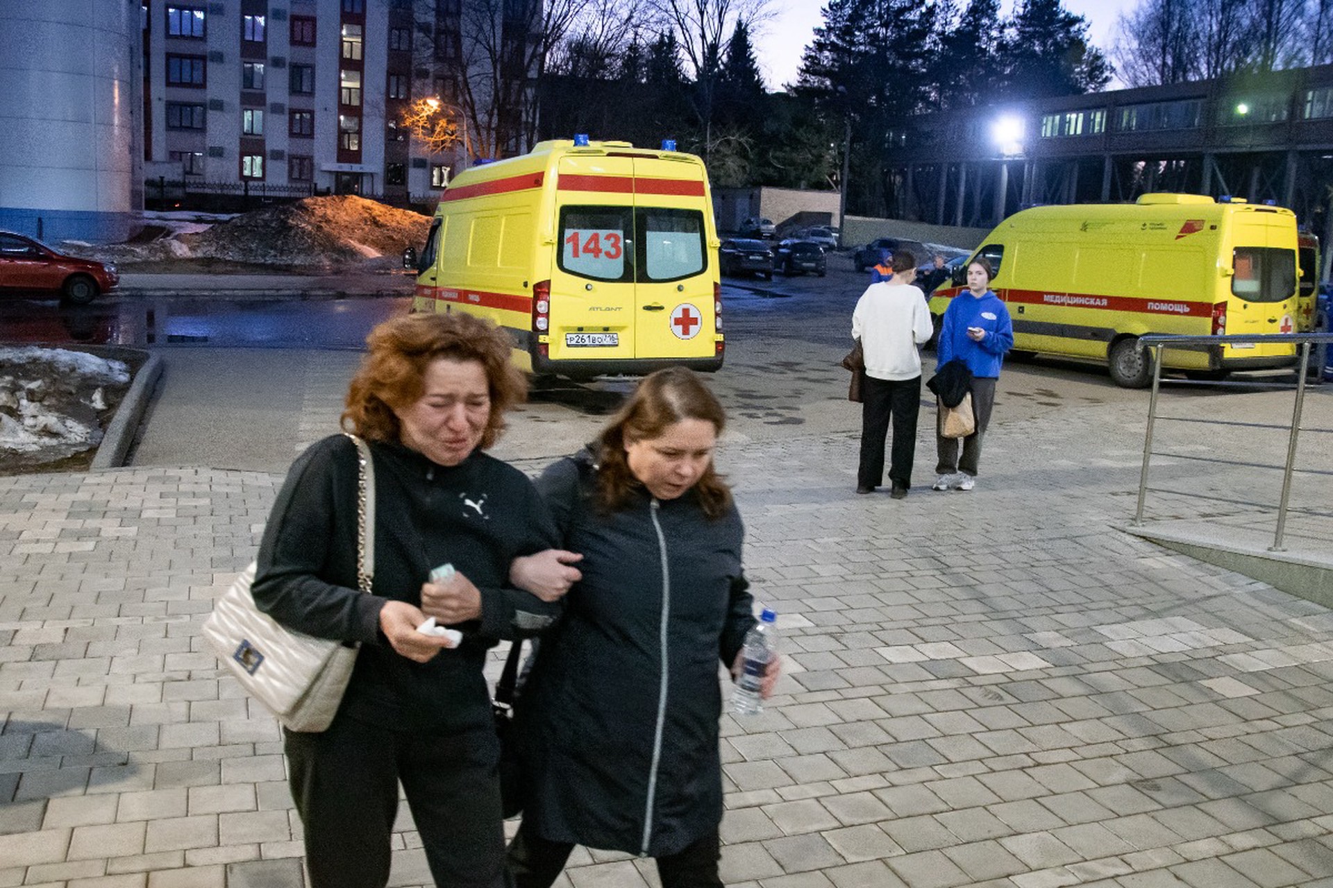 В пресс-службе мэрии Нижнекамска рассказали, как помогают жителям после взрыва на заводе