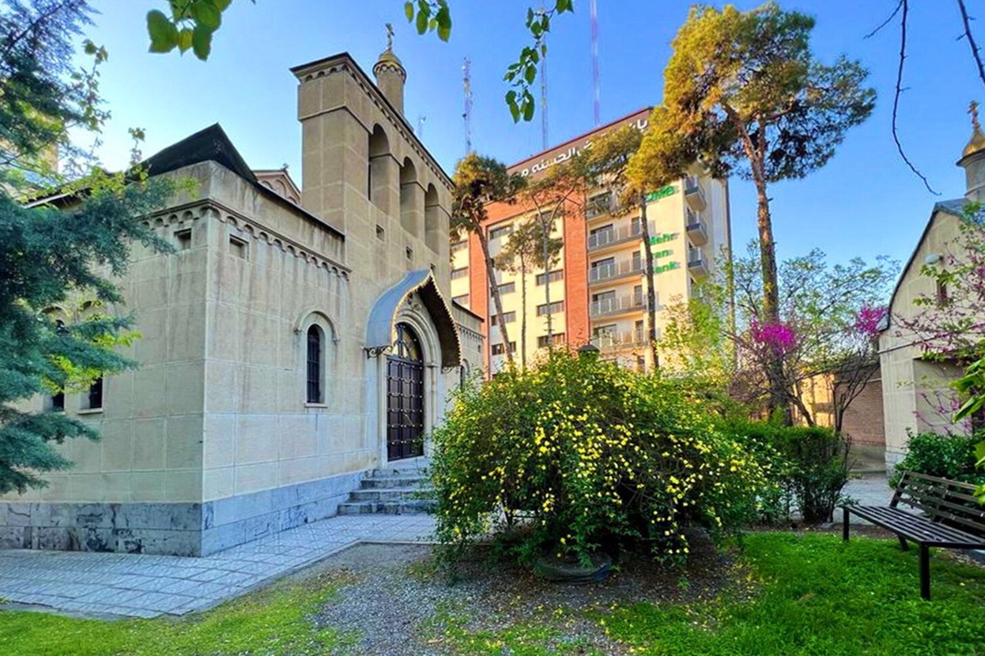 В РПЦ предрекли страдание потомкам ударивших по Свято-Николаевскому собору в Тегеране