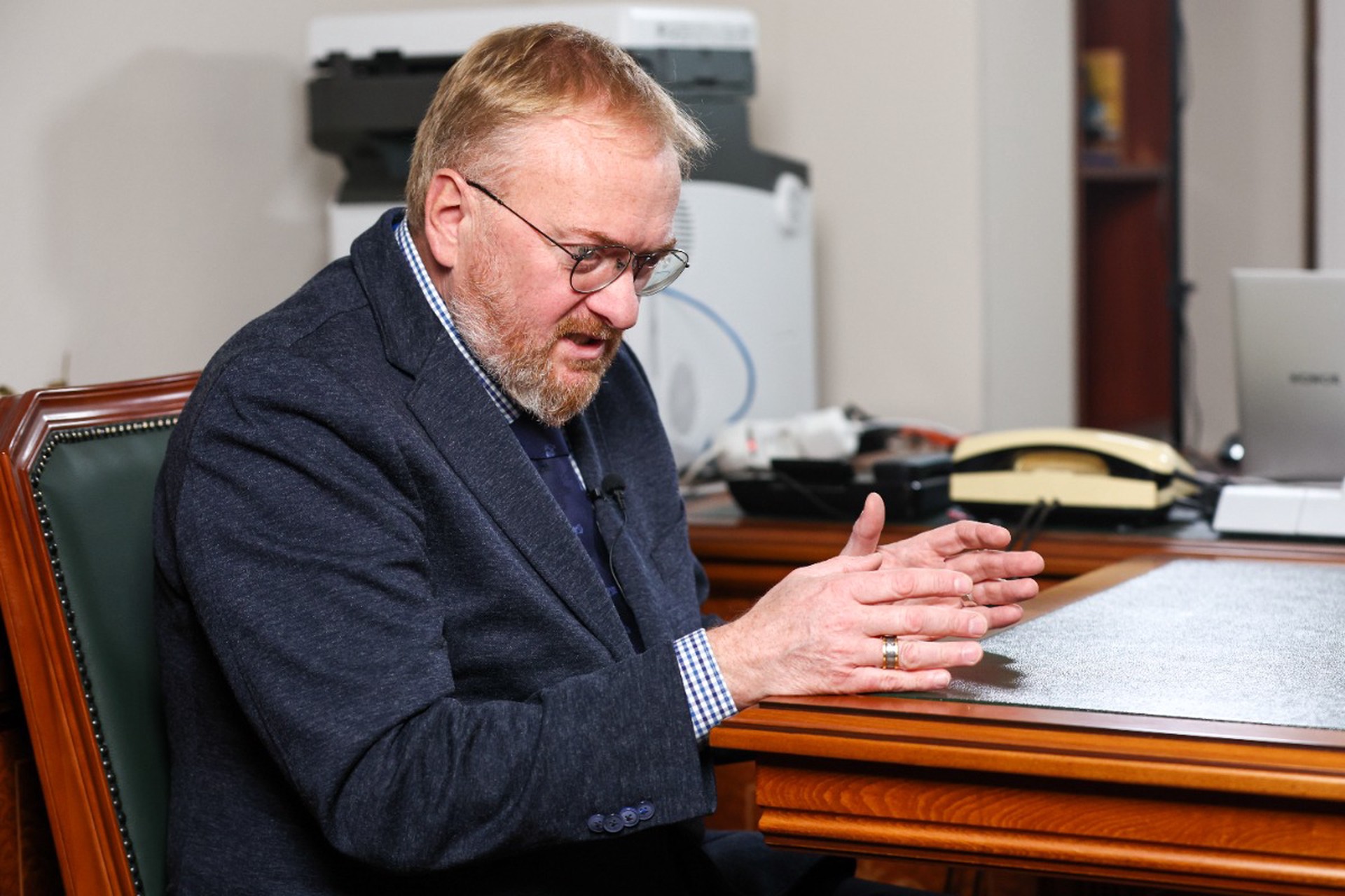 Милонов призвал Наташу Королеву купить трусы своей подтанцовке