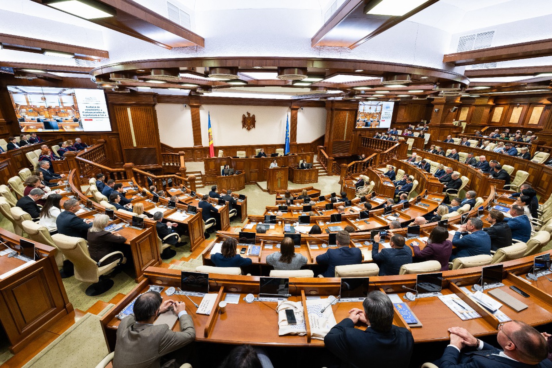 Власти Молдавии окончательно оформили разрыв с СНГ