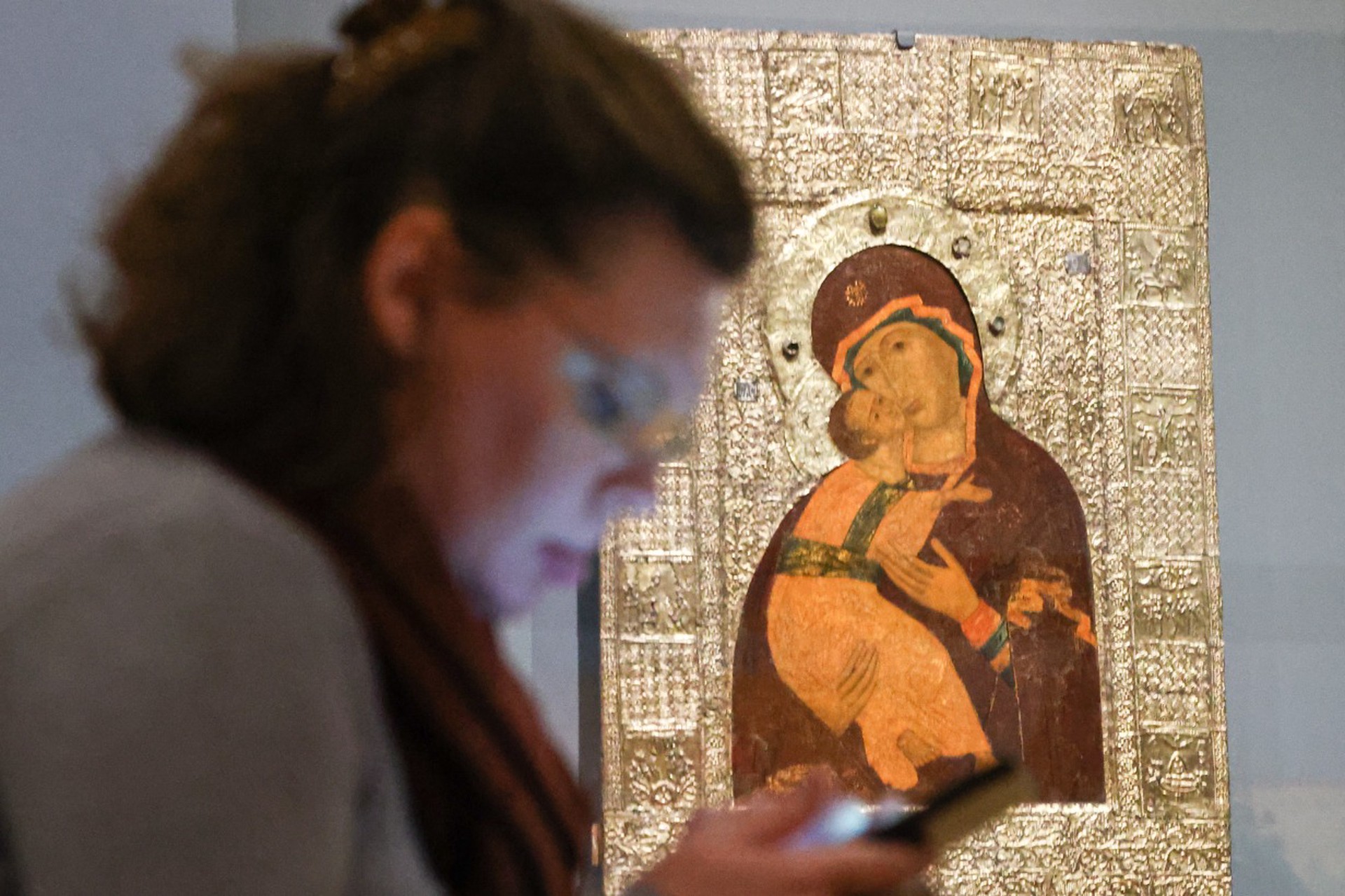 Священник объяснил важность передачи РПЦ икон «Богоматерь Владимирская» и «Богоматерь Донская»