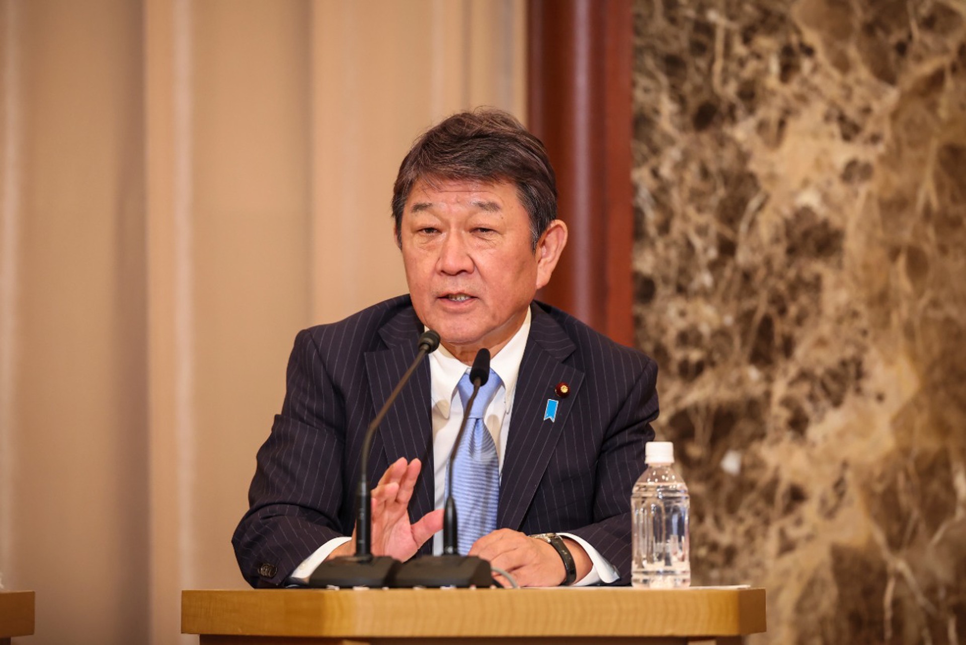 В МИД Японии на русском языке поблагодарили журналиста