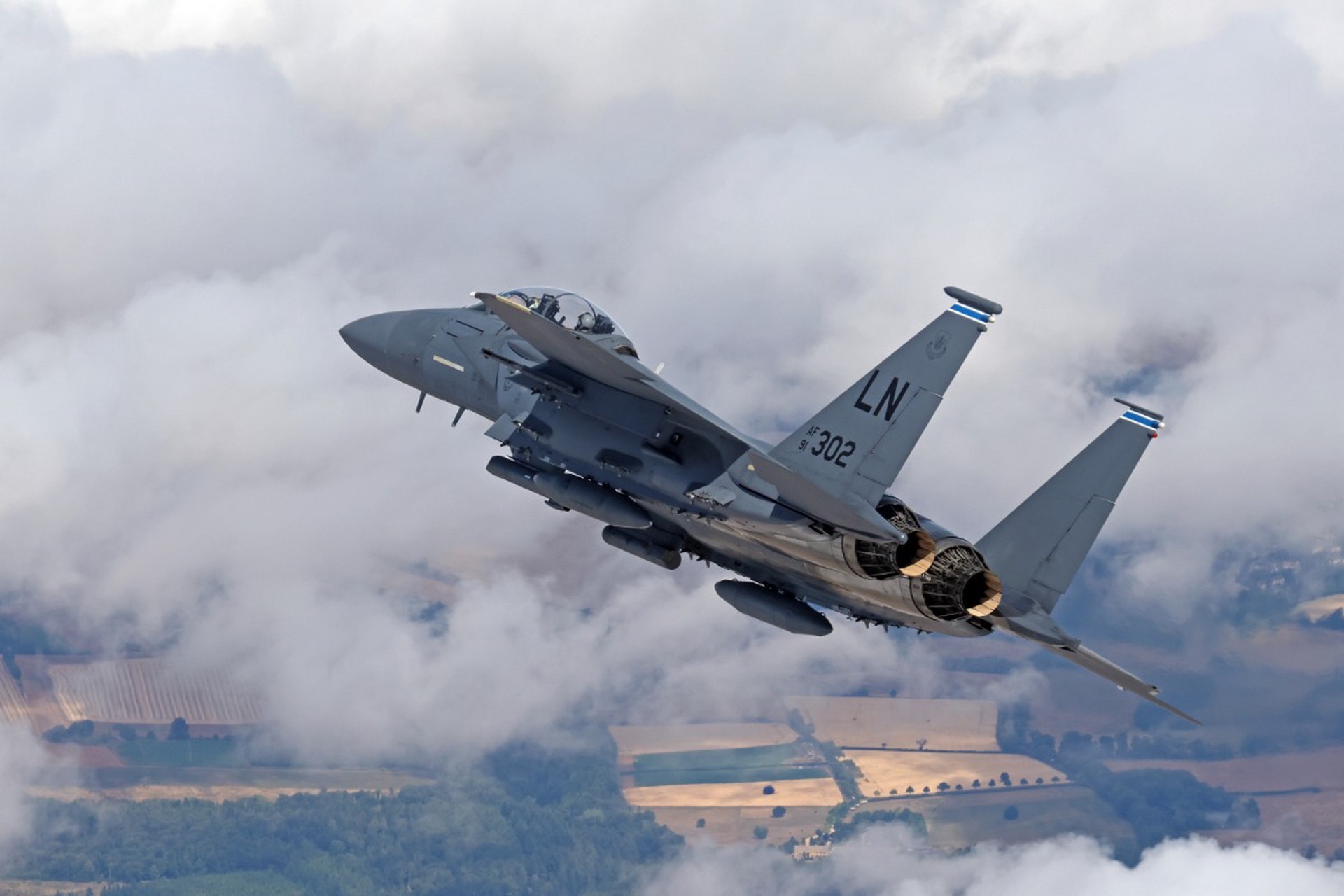 США направили в Иран спецназ для спасения летчика сбитого истребителя