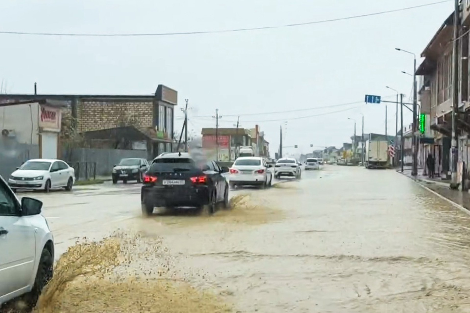 В Дагестане из-за прорыва плотины эвакуируют более четырех тысяч человек