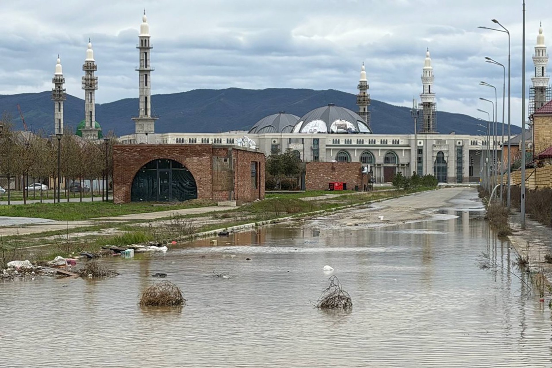 Дагестан уходит под воду: что известно о последствиях уничтожающей регион стихии
