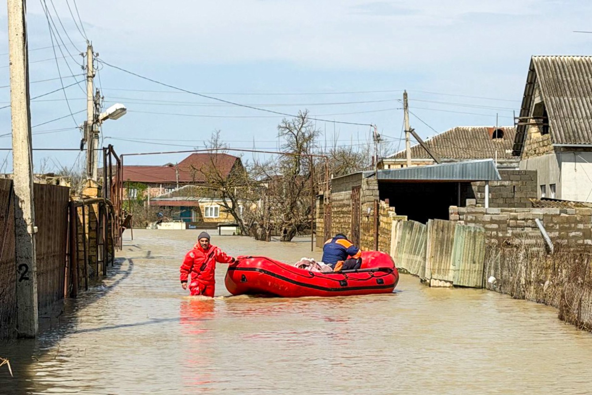Климатолог Карнаухов связал наводнение в Дагестане с разгоном облаков над Ираном