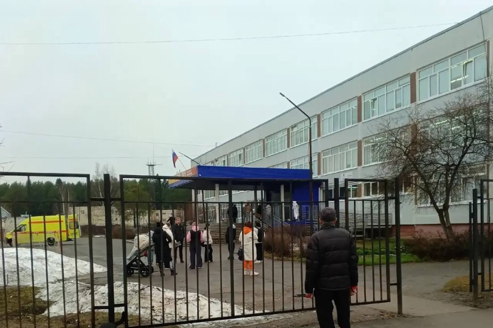 Главное к утру 7 апреля: резня в школе Прикамья, масштабный сбой в Рунете, зверская атака ВСУ под Владимиром