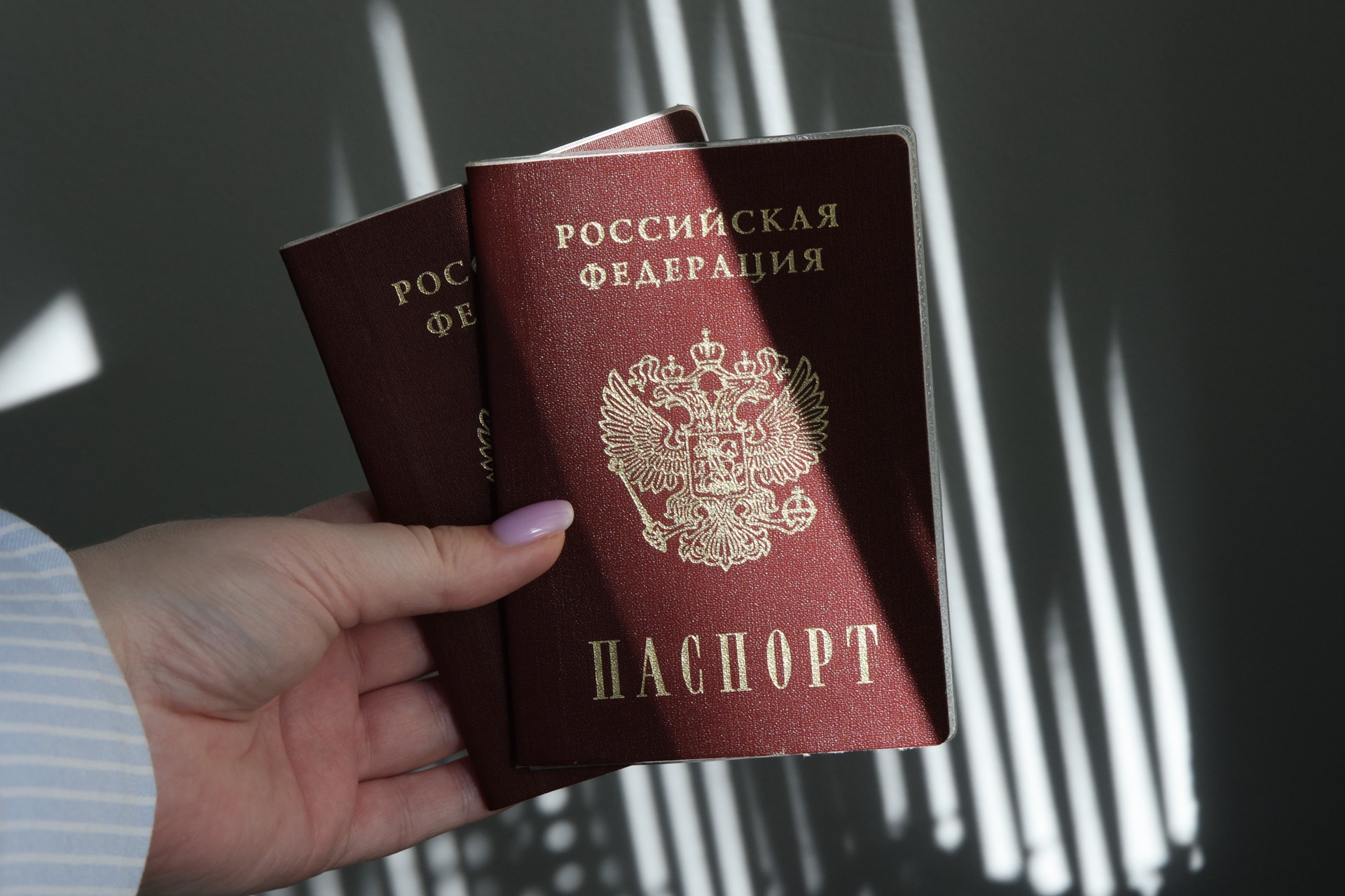 Обязать россиян менять паспорт после 60 лет предложили в Госдуме