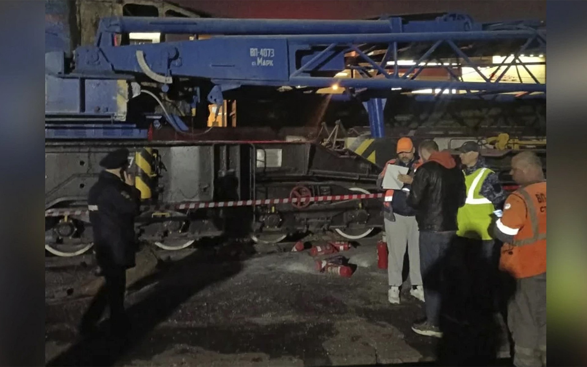 Иностранец поджег поезд в депо московского метро за 100 тысяч рублей