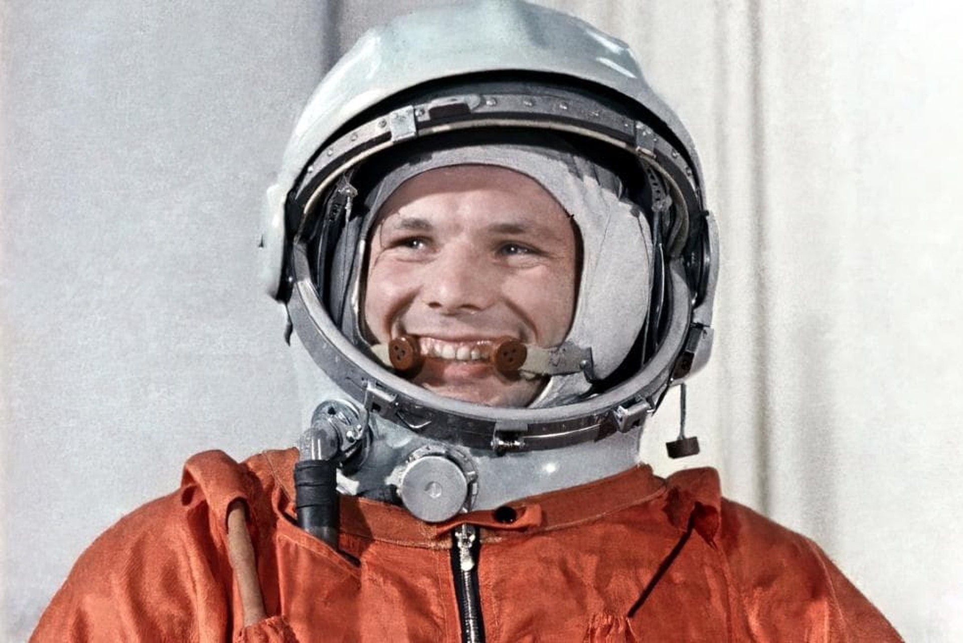 Ужасы войны и первые падения: как прошли детство и юность Юрия Гагарина