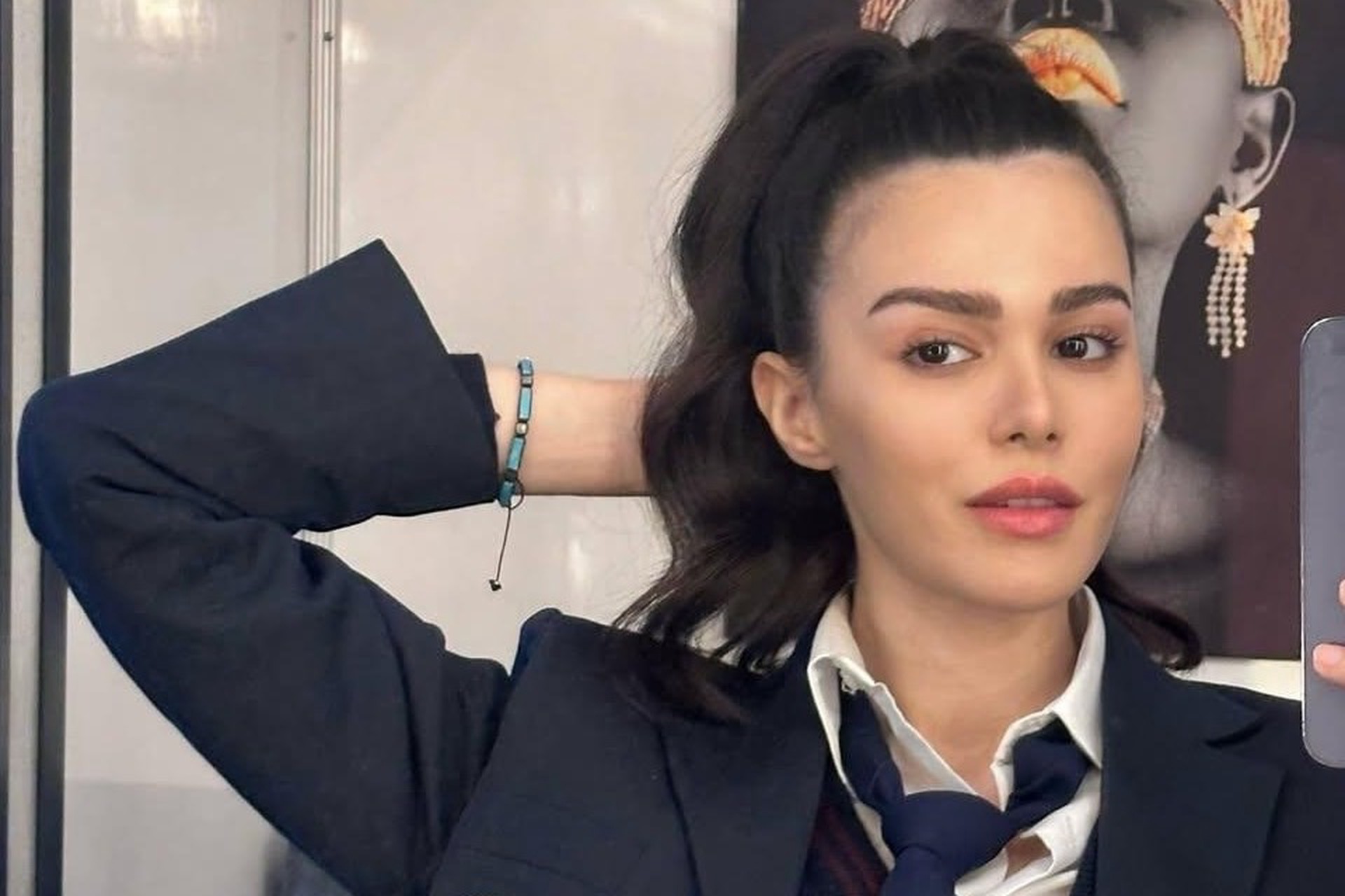 Звезда турецких сериалов оказалась среди задержанных в Стамбуле