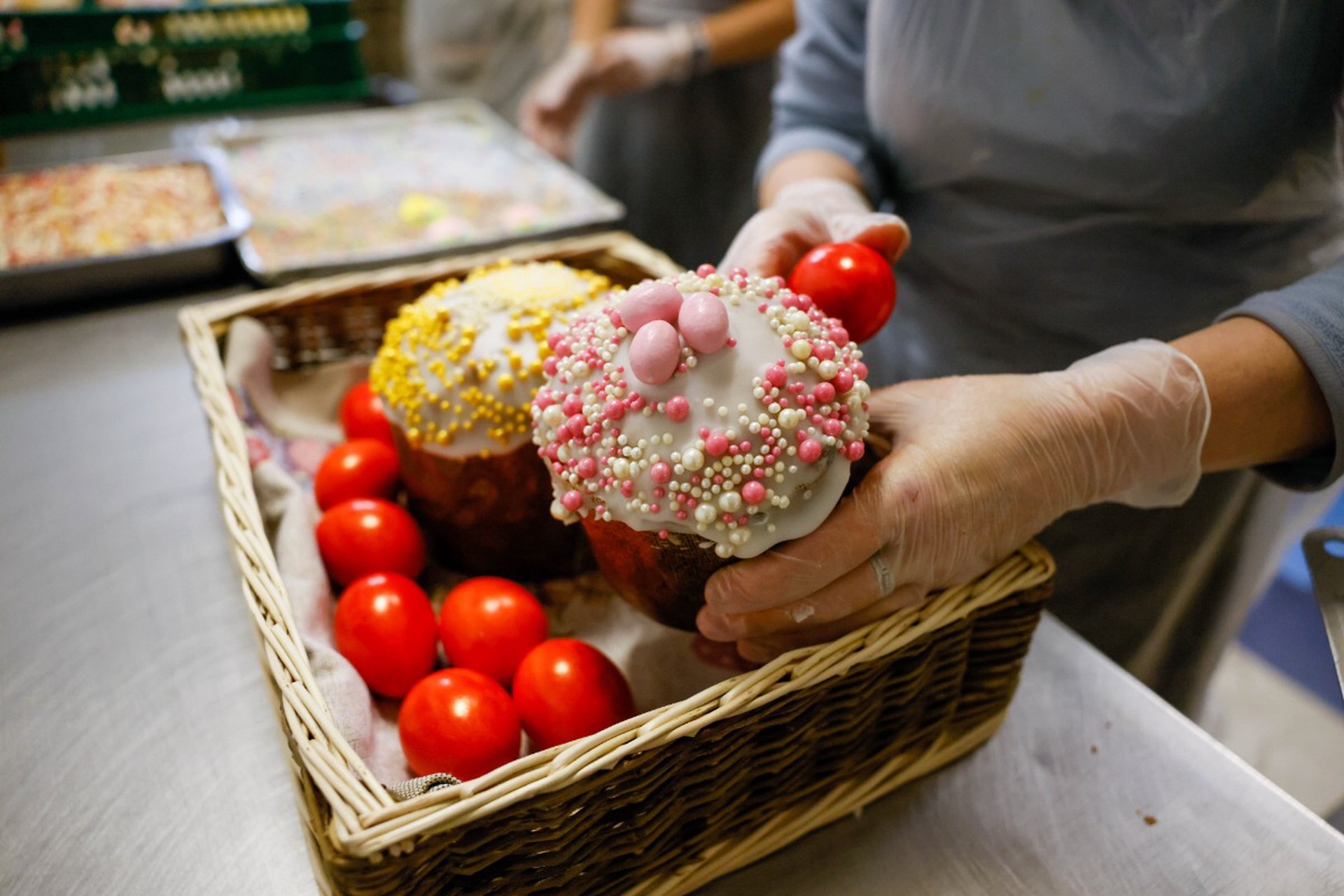 Как хранить пасхальные блюда: кулич, пасха, яйца
