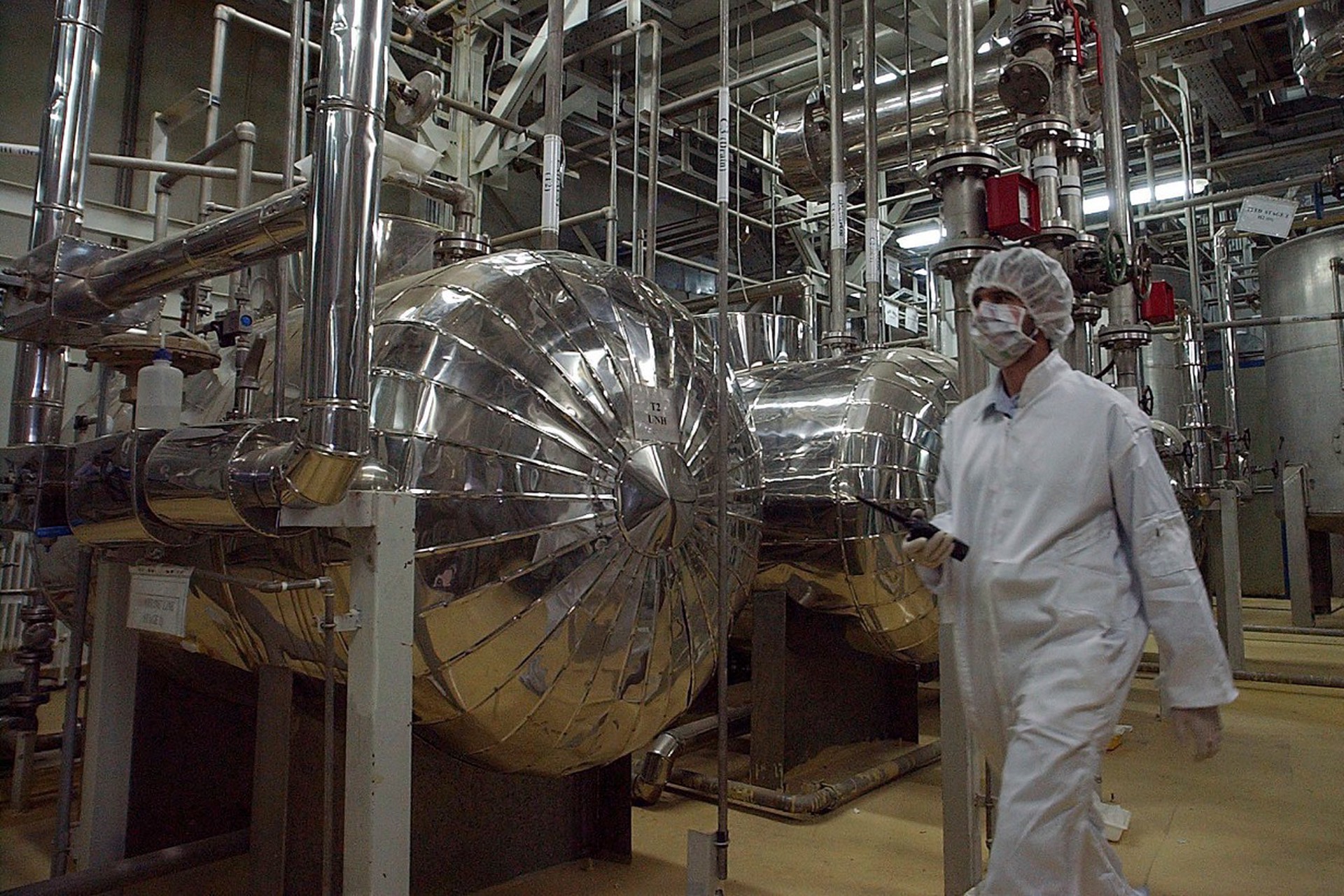 Иран готов приостановить обогащение урана