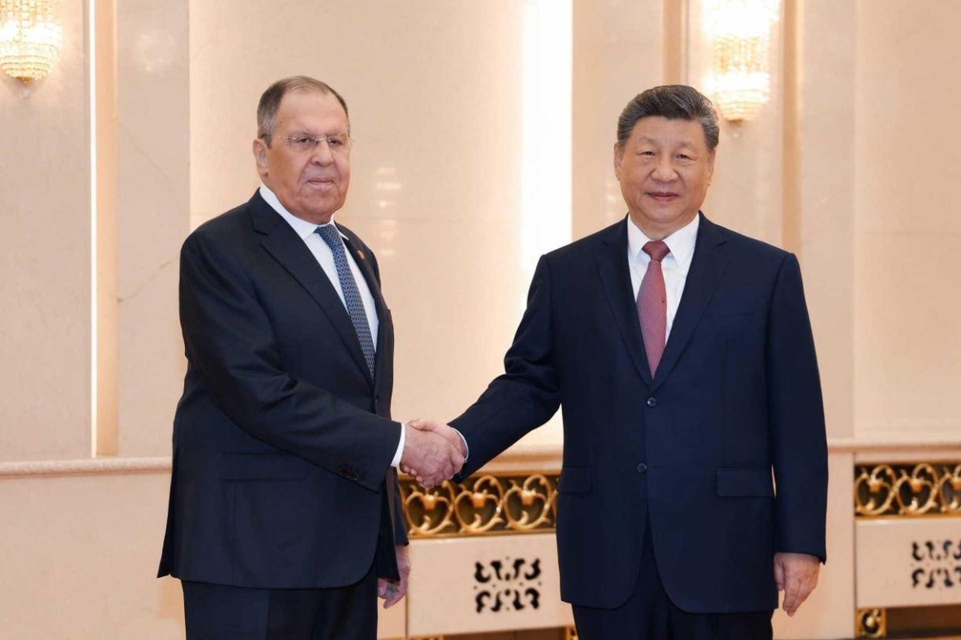 Си Цзиньпин принял Лаврова в Доме народных собраний