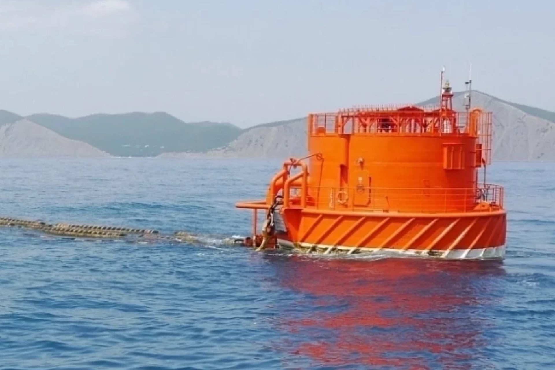 Обломки беспилотника повредили гражданское судно в Новороссийске