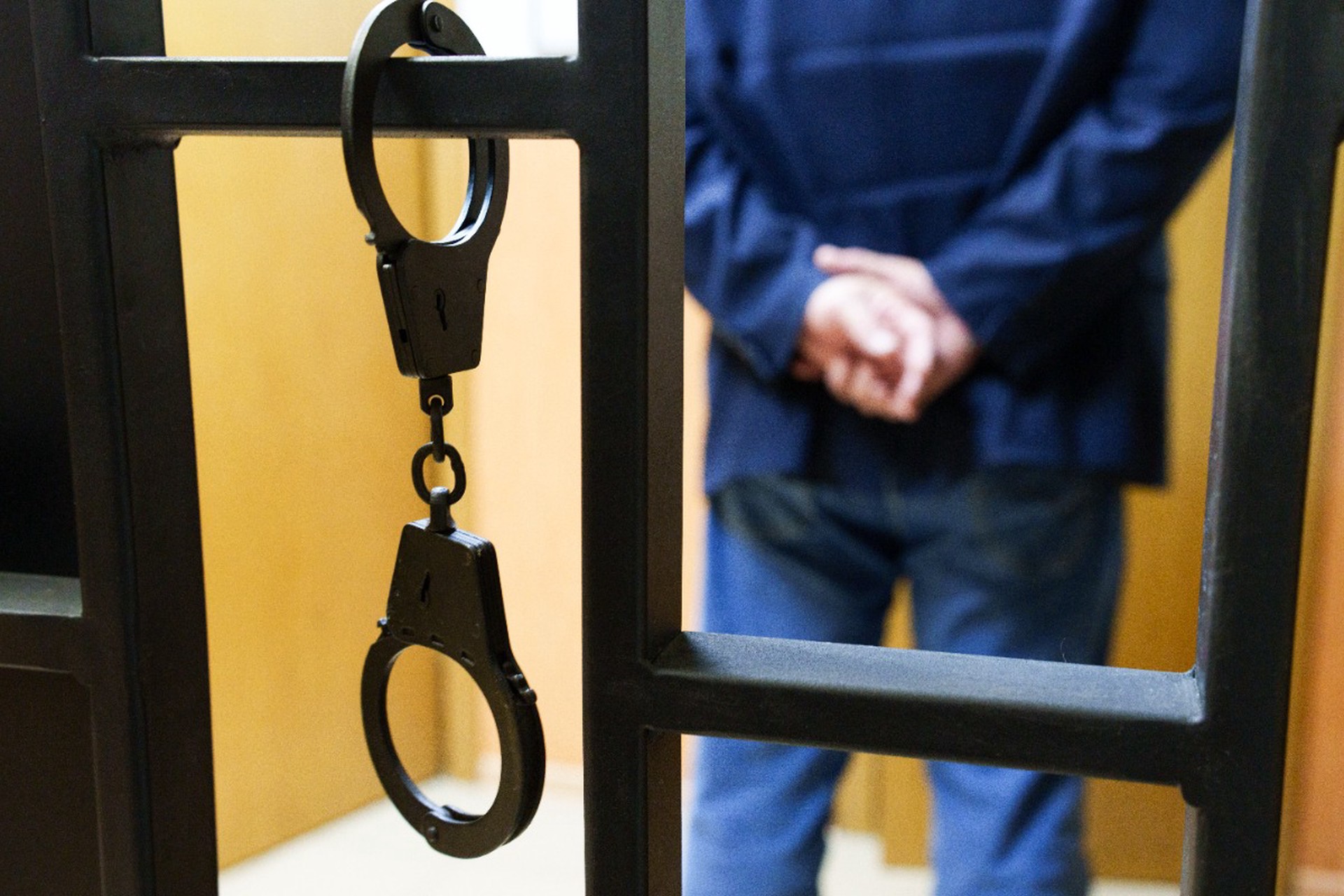 Стало известно, какой срок грозит устроившему нападение на полицейских в Оренбурге