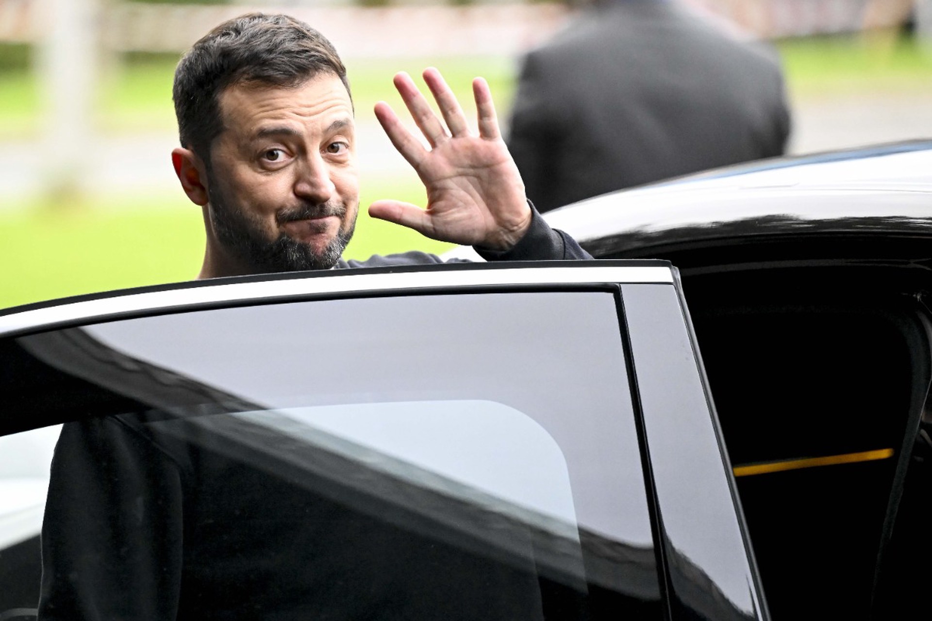 «Уберите детей». Зеленский говорит на языке сатаны и смешит весь мир: коллекция провалов киевского лидера       