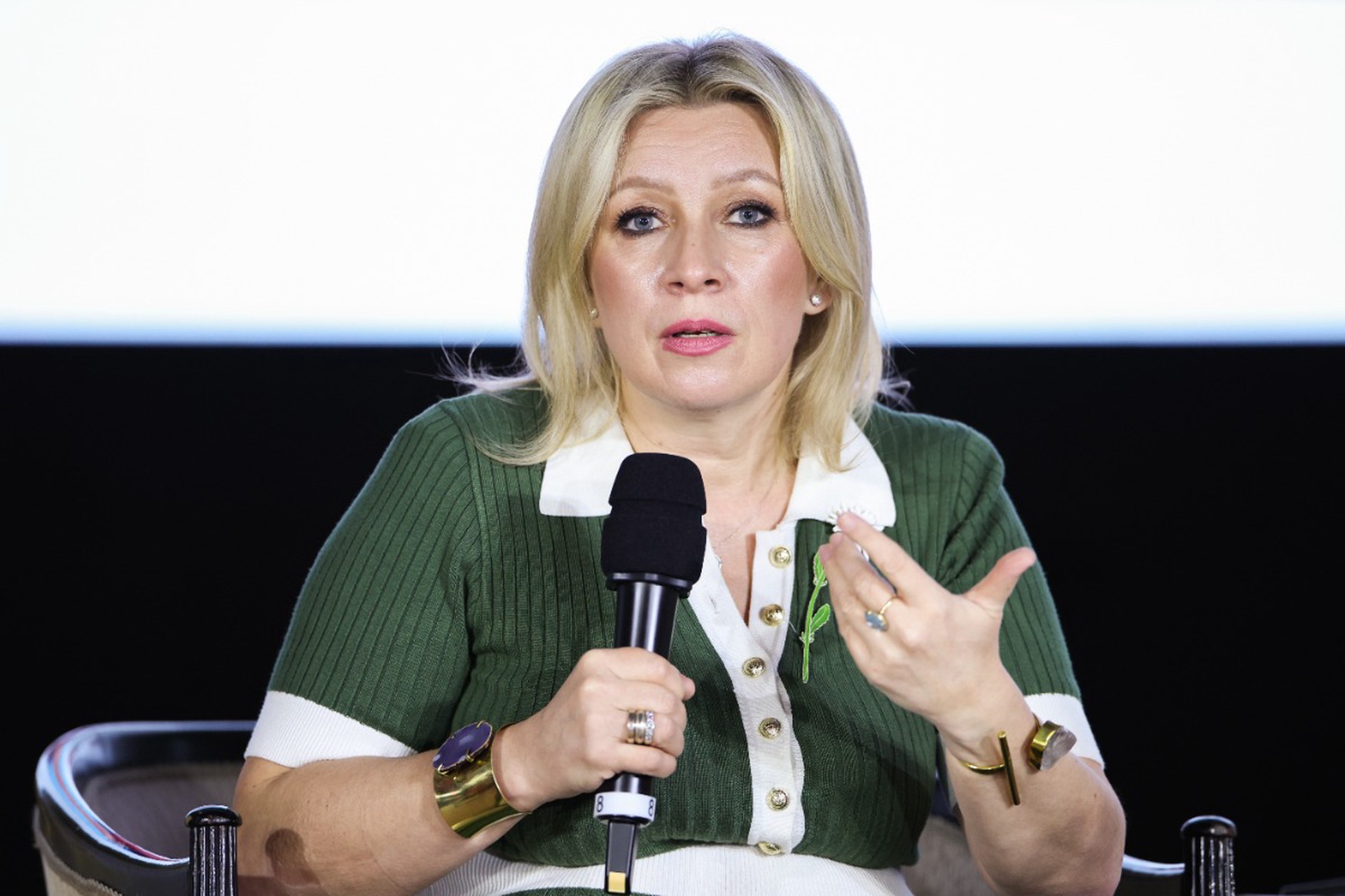 Захарова потребовала от Финляндии вернуть украденные православные иконы