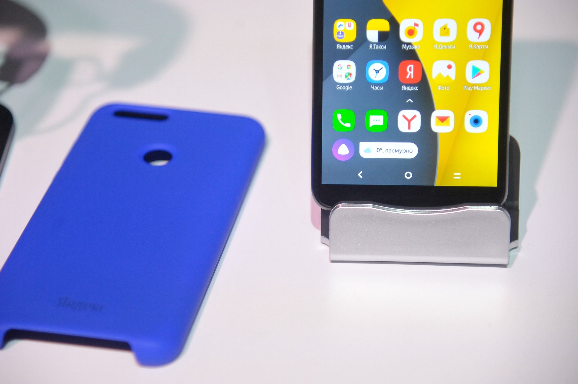 Смартфоны и ноутбуки могут подорожать из-за нового сбора