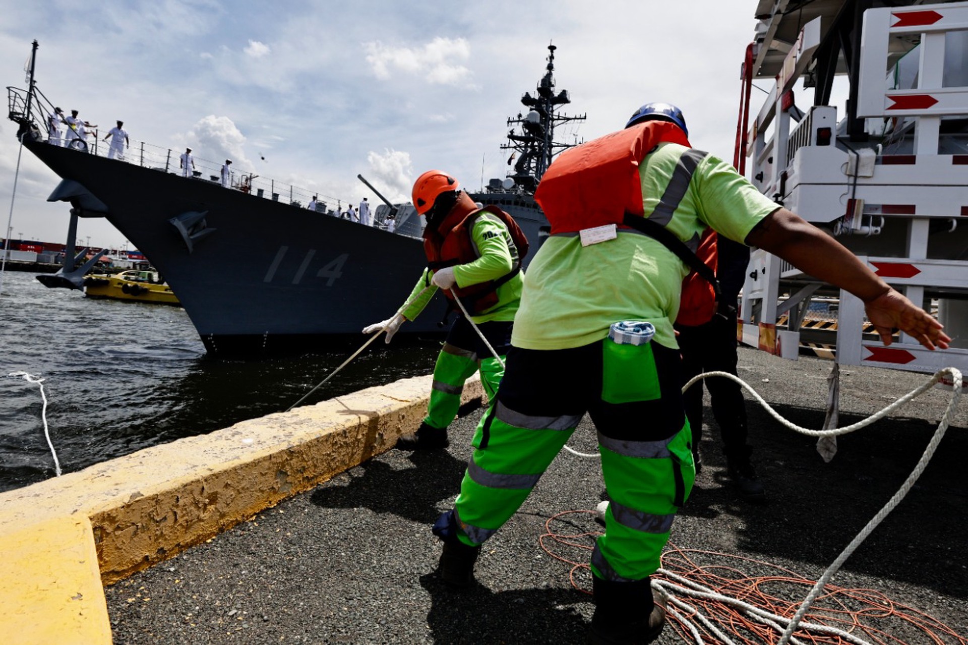 Прицел оправдывает: почему снятие Японией запрета на экспорт оружия важно для России