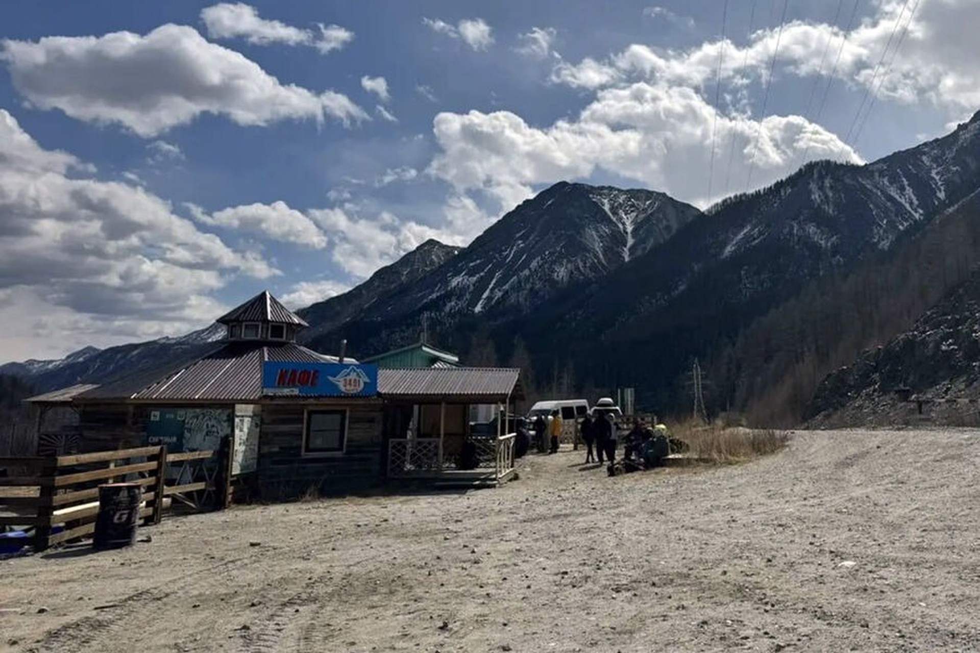 Стали известны личности туристов, погибших при спуске с горы в Бурятии