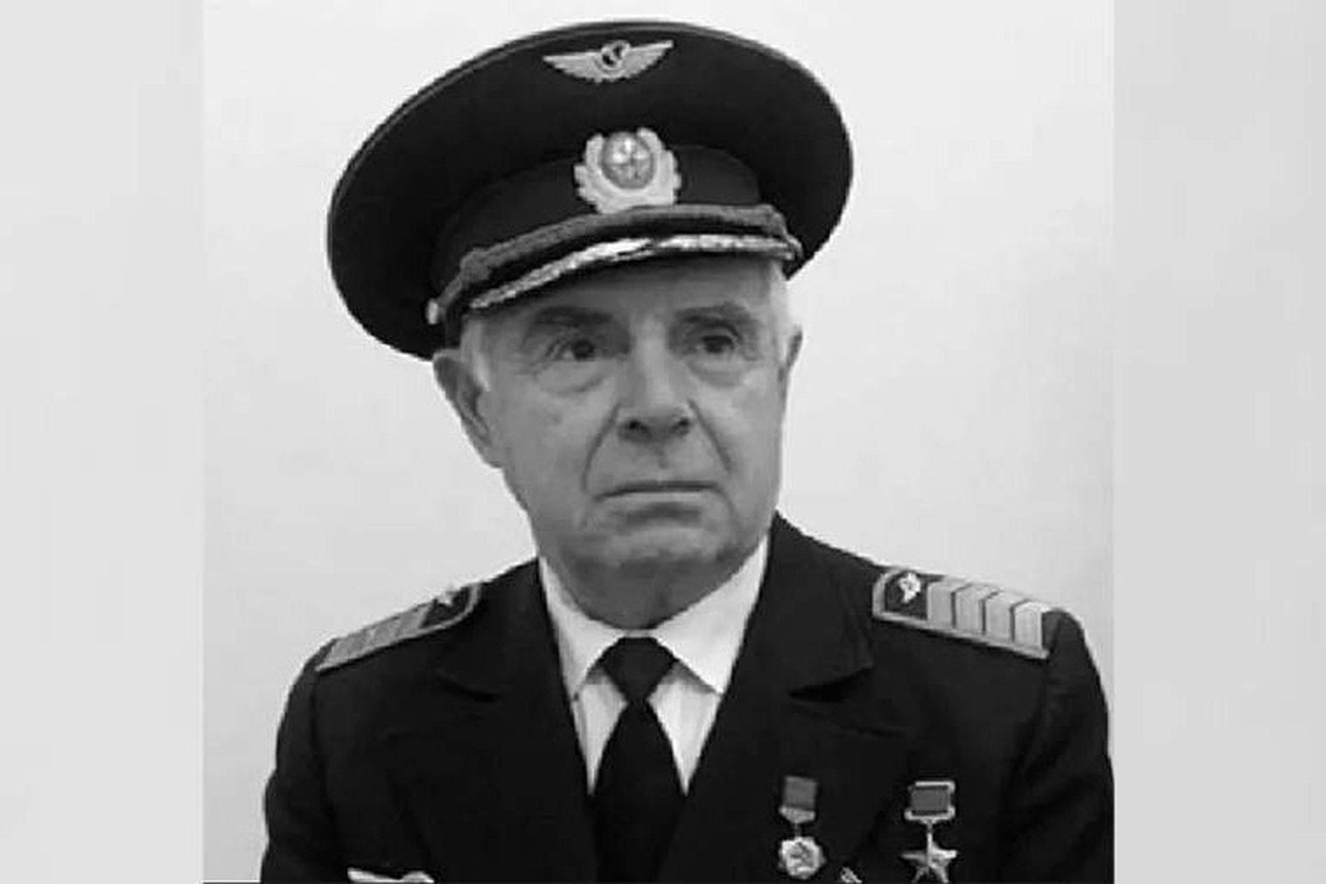 Не стало Героя СССР, который спас десятки человек от теракта