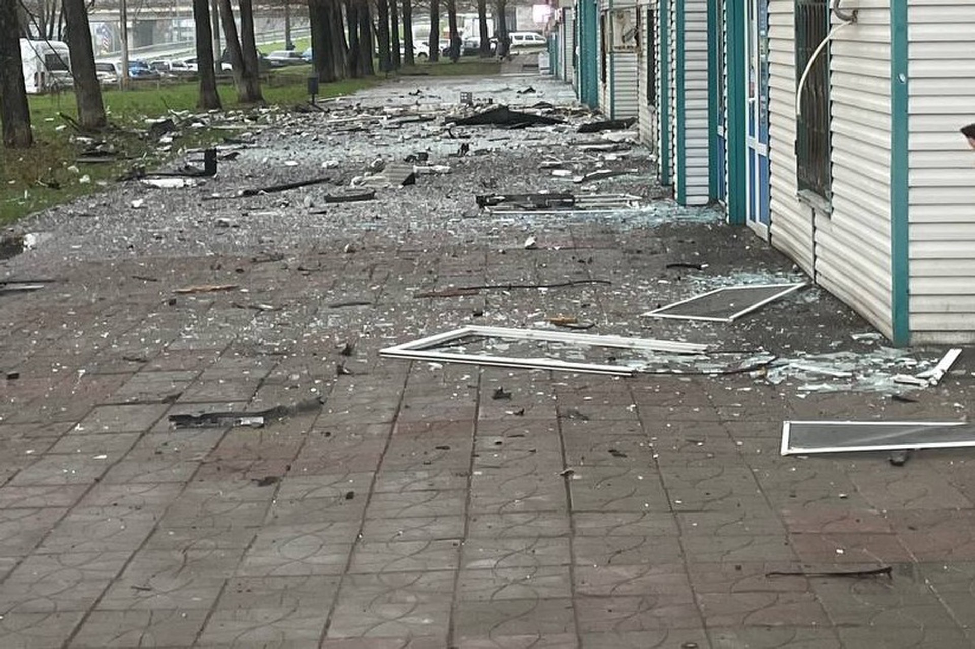 Главное к утру 23 апреля: дом атакован в Самаре, Россию позвали на саммит G20, ЕГЭ не отменят