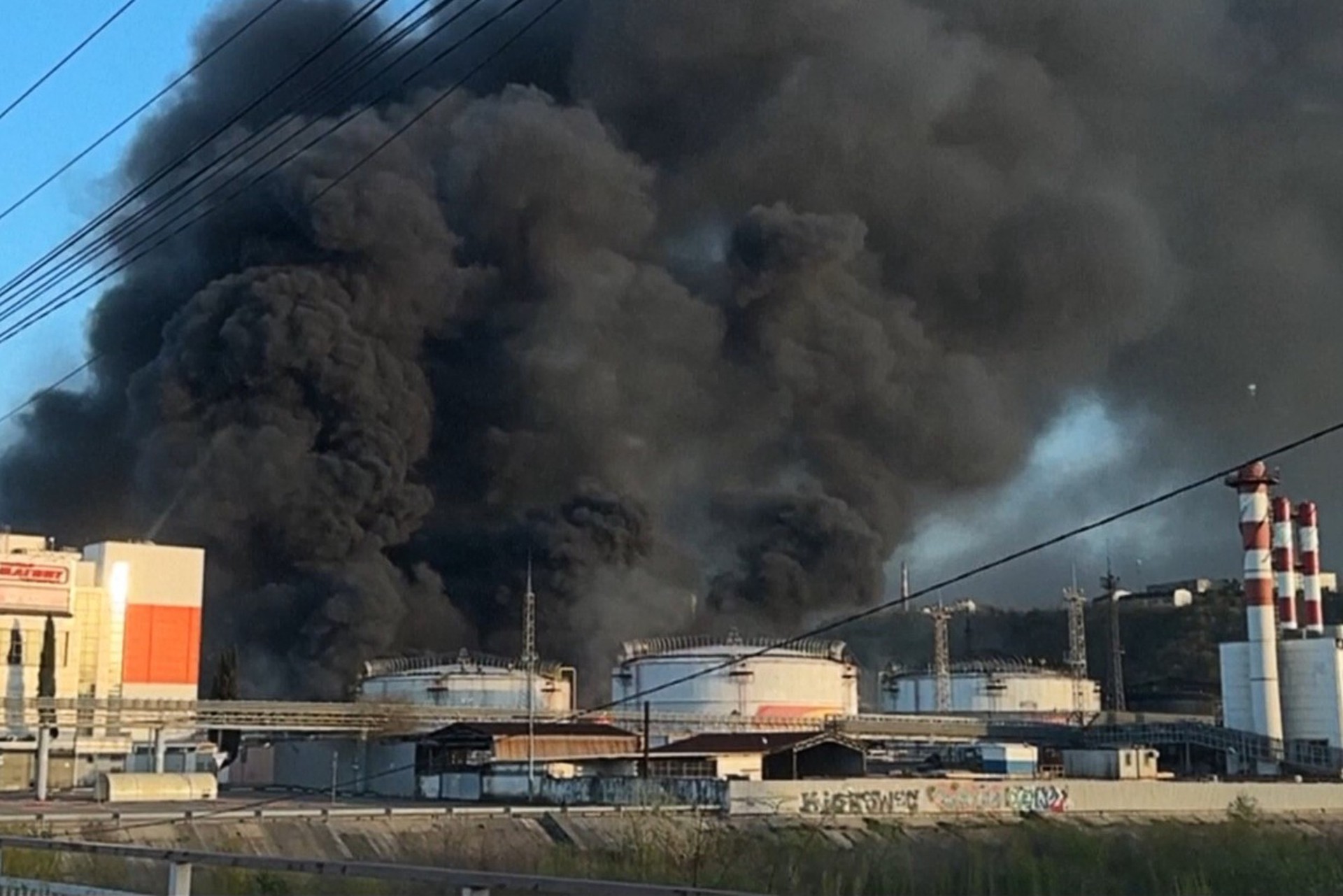 Врач раскрыл опасные последствия выбросов в Туапсе