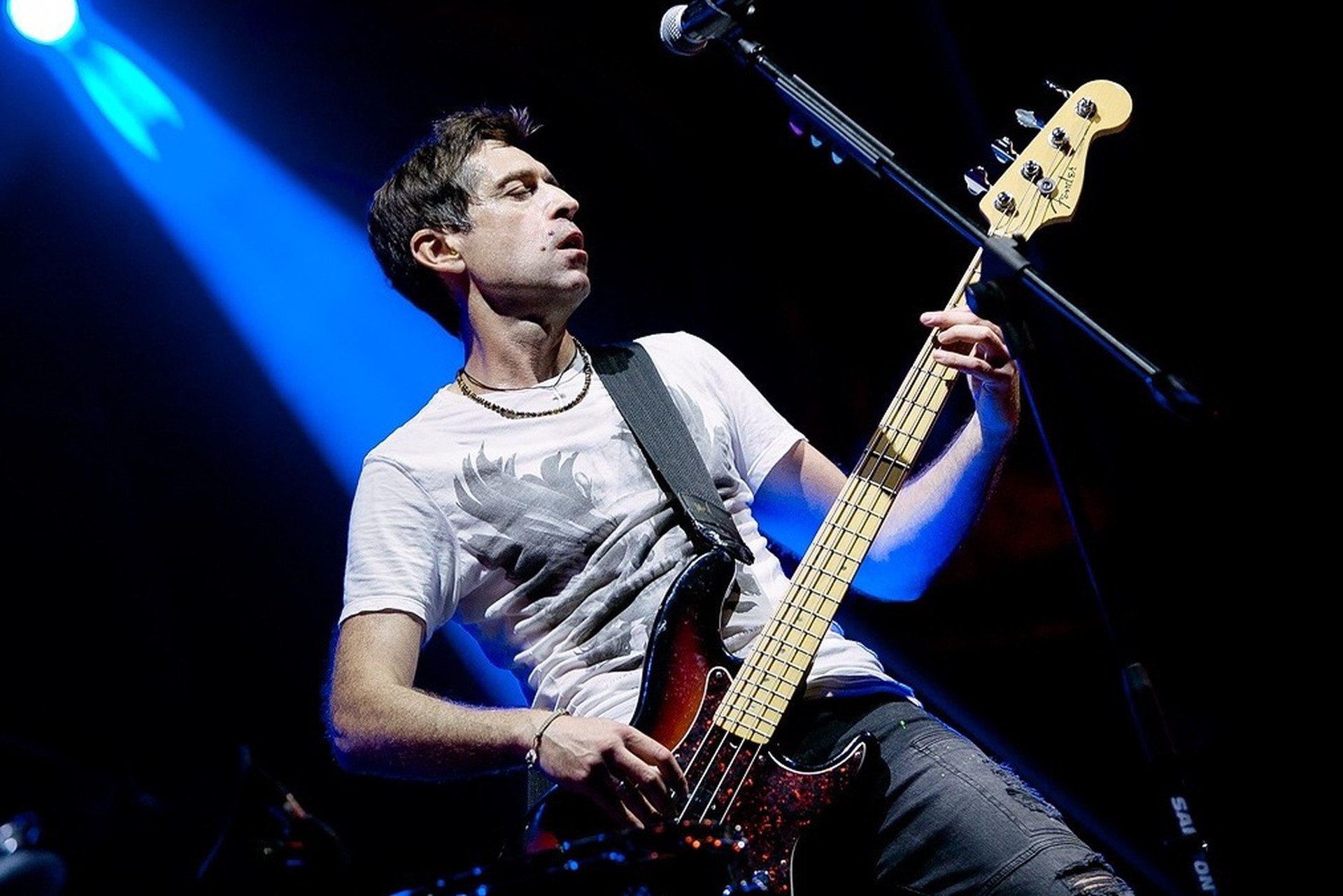 С лидера группы «Ногу свело!» Макса Покровского* хотят взыскать задолженность