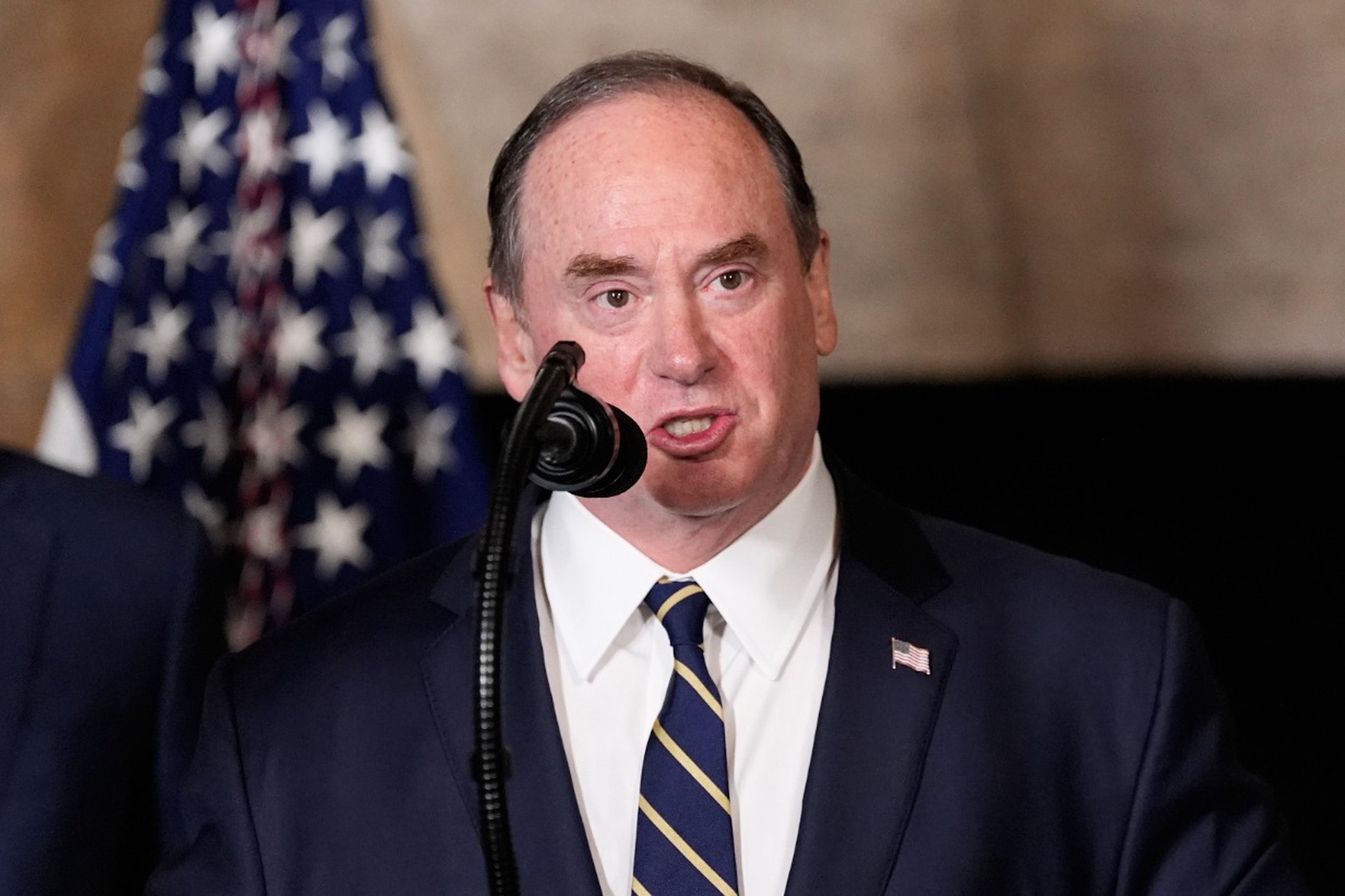 Политолог раскрыл причину отставки главы ВМС США