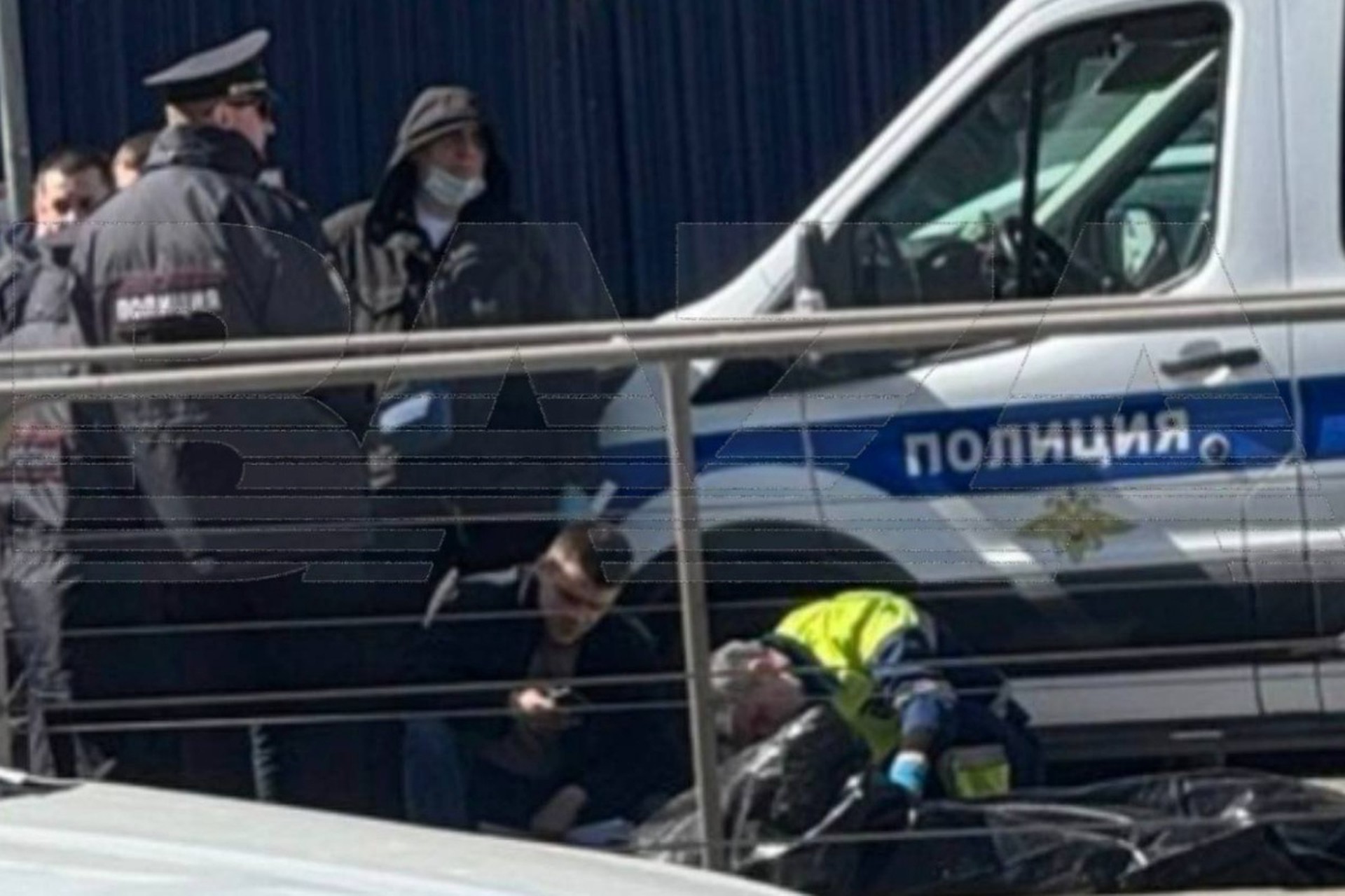 Тело человека обнаружили в канализационном люке в Москве