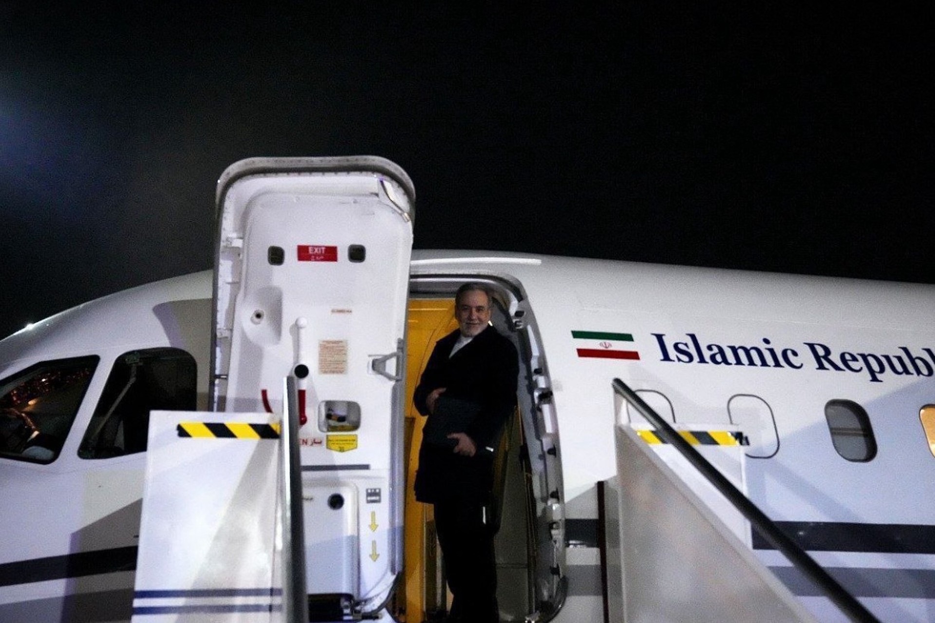 Стало известно, зачем глава МИД Ирана срочно прилетел в Петербург