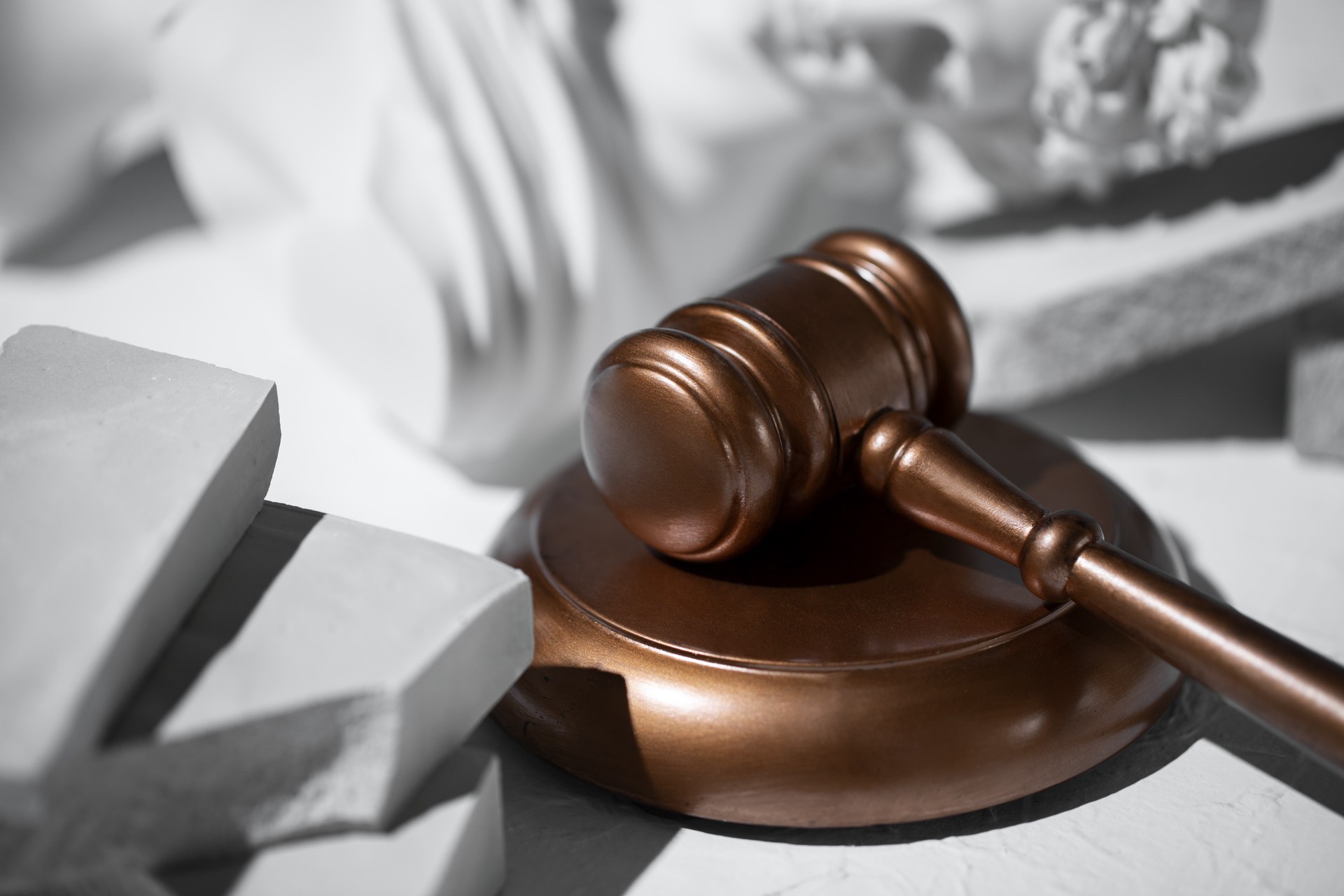 Земли, отели и акции: как экс-депутат Исаев лишился 18 миллиардов