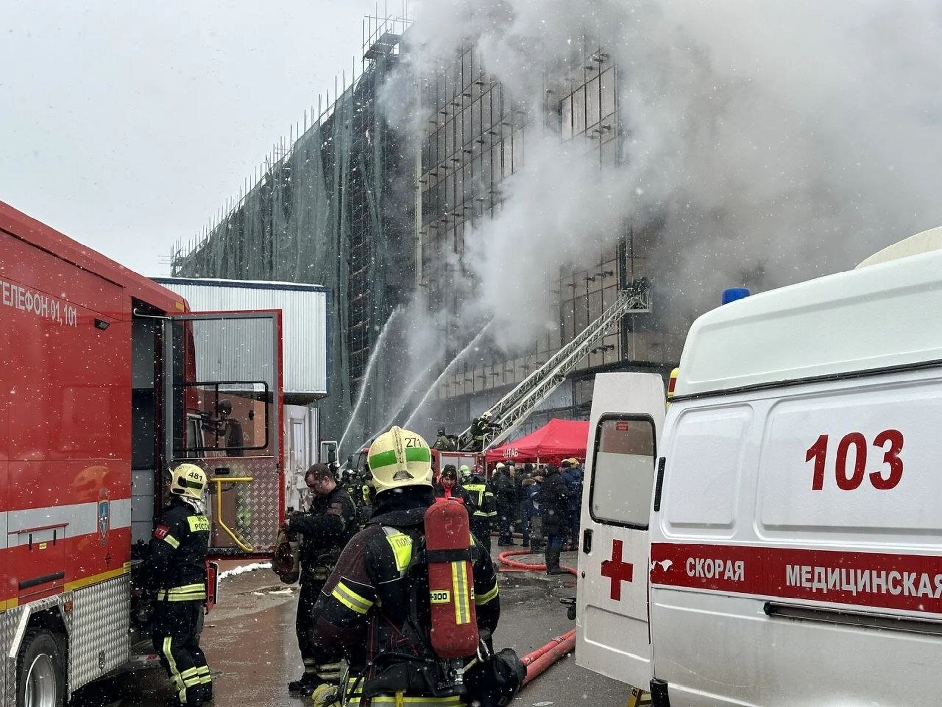 Увеличилось число погибших при пожаре на стройке в Москве