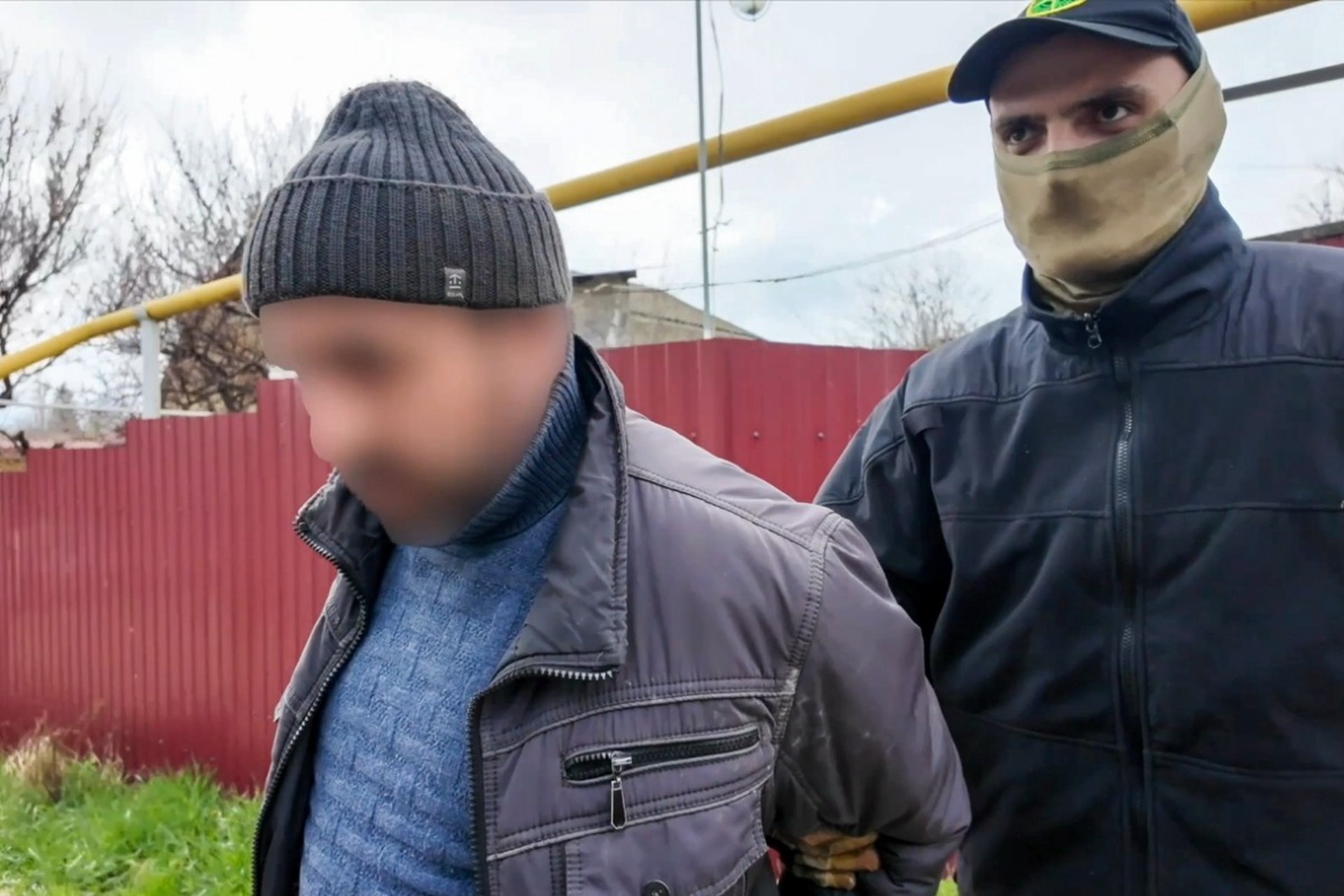 Крымчанин попался на съемке военных объектов и подготовке СВУ для диверсий 