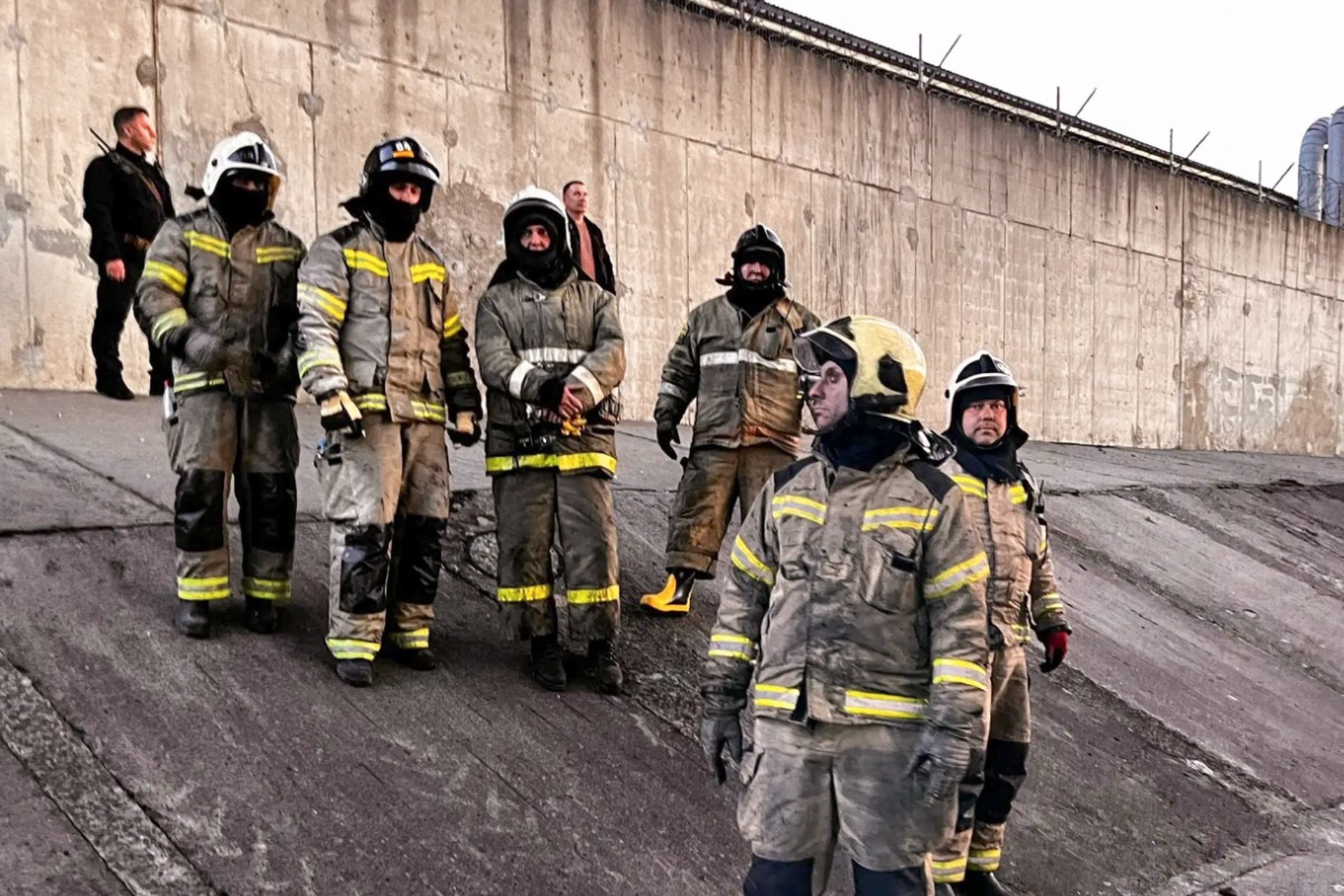 Ликвидирован пожар на нефтеперерабатывающем заводе в Туапсе