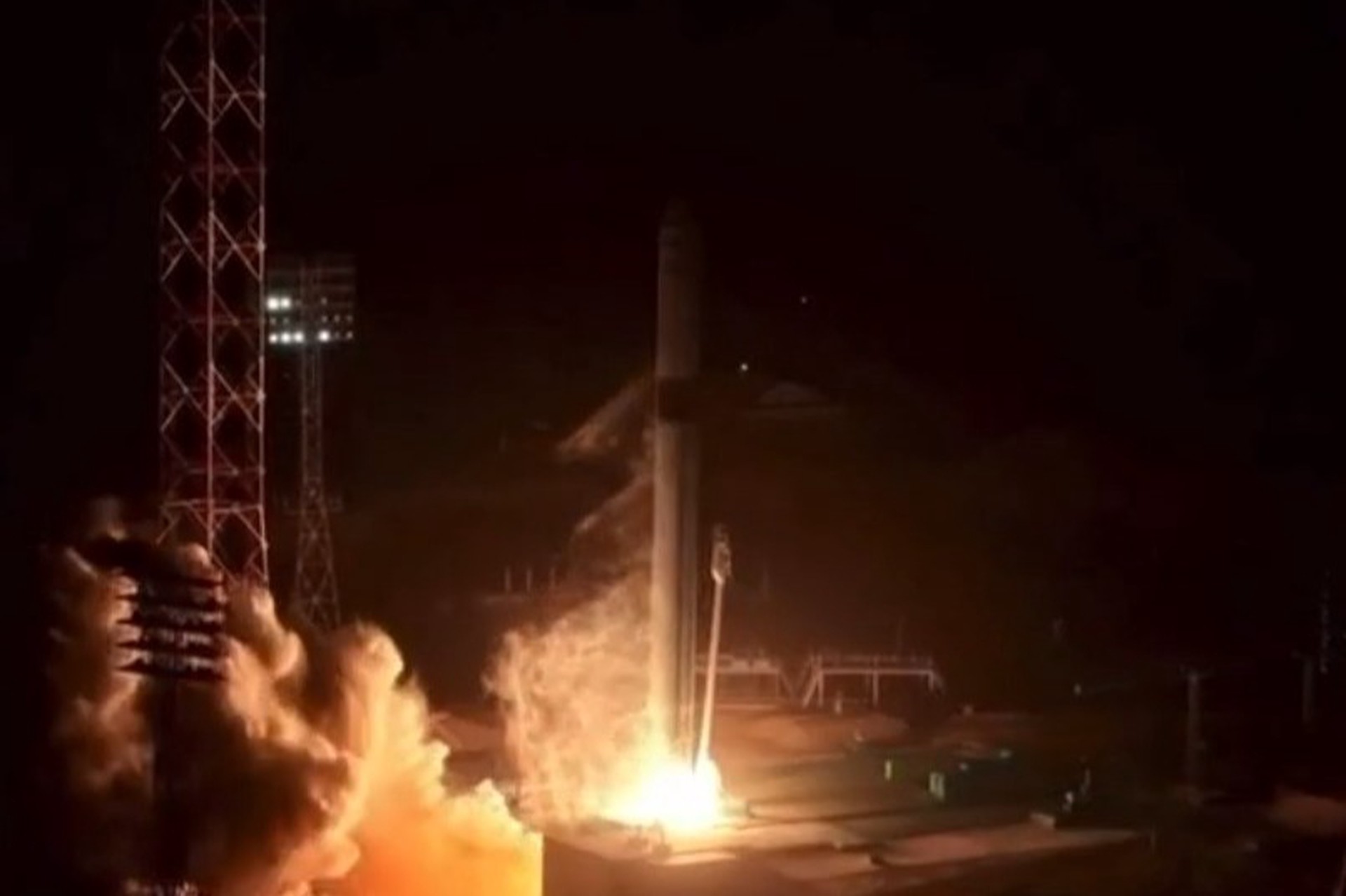 Россия впервые запустила в космос новую ракету 