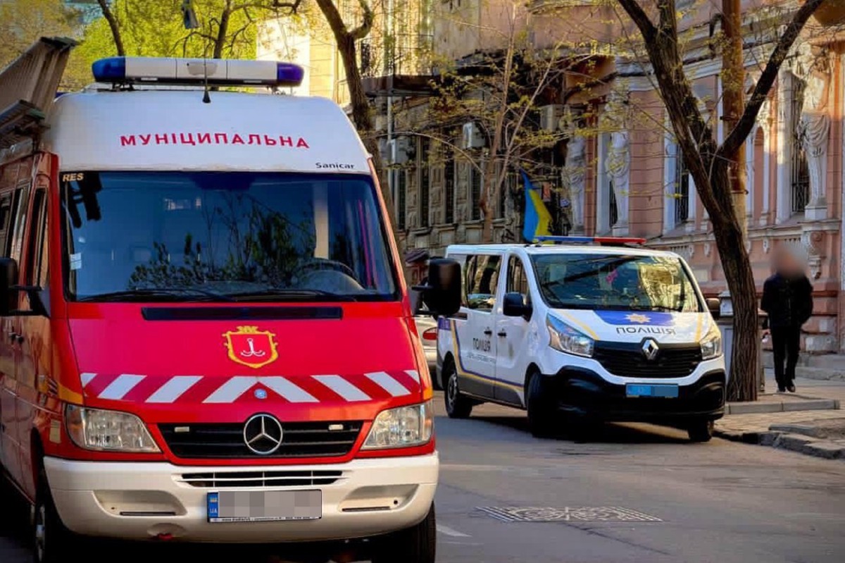 Вандалы похитили танк с братской могилы ветеранов ВОВ на Украине