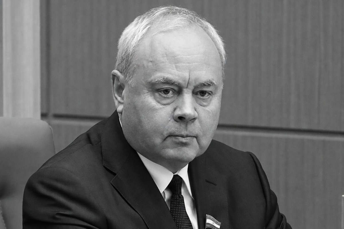 Умер глава Госсобрания Башкирии Константин Толкачев
